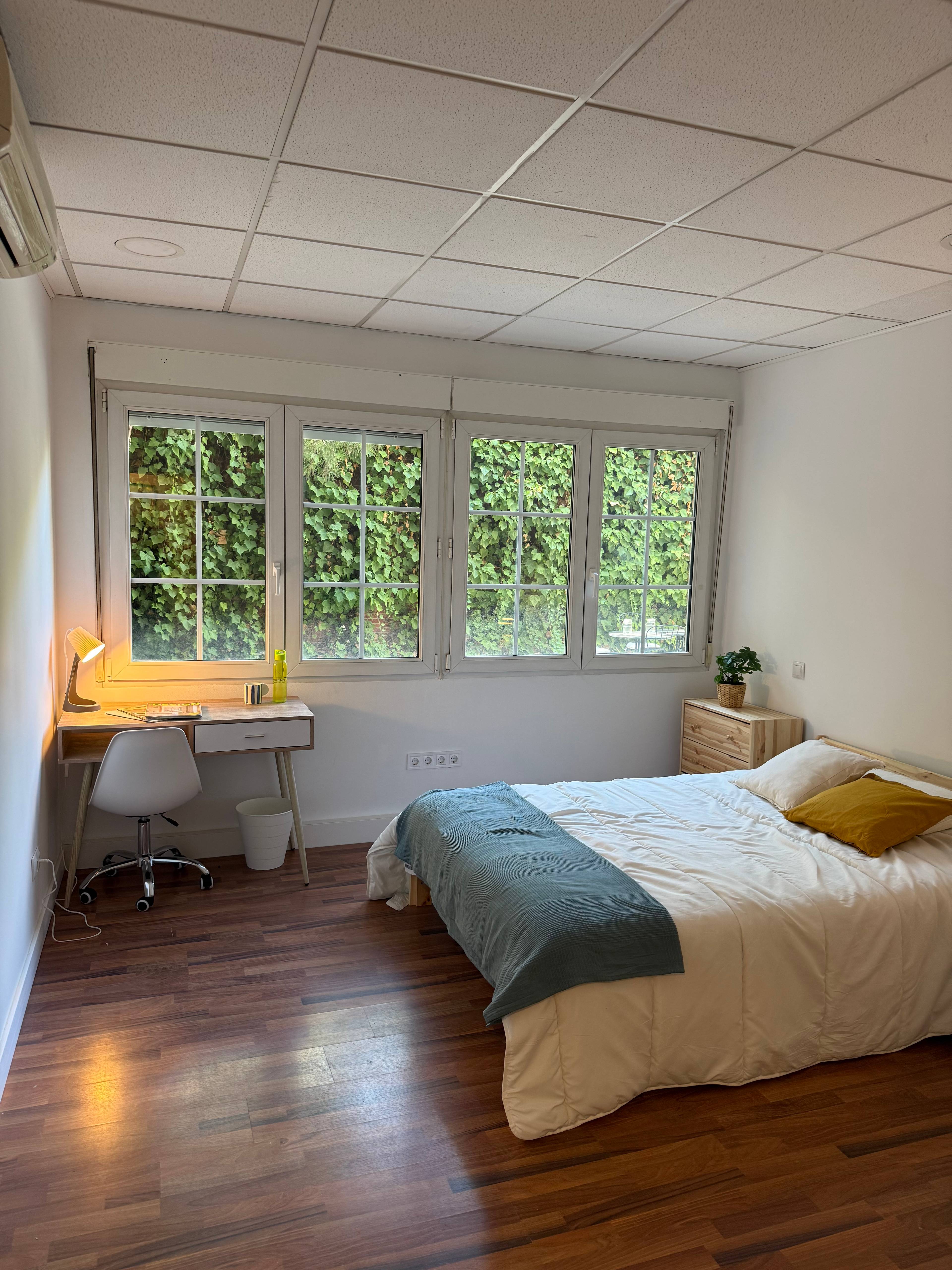 Habitación privada VI en Calle de El Algabeño 1/19