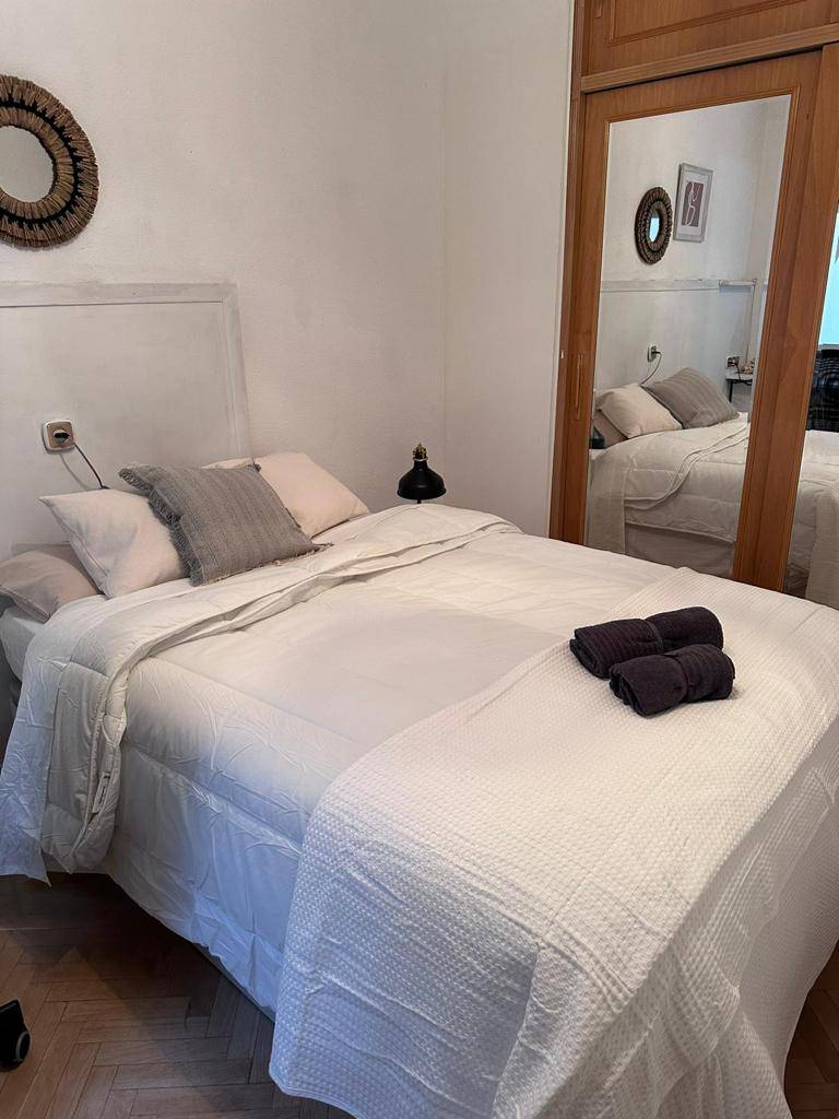 Habitación privada VI en Calle de Fernández de los Ríos 2/17