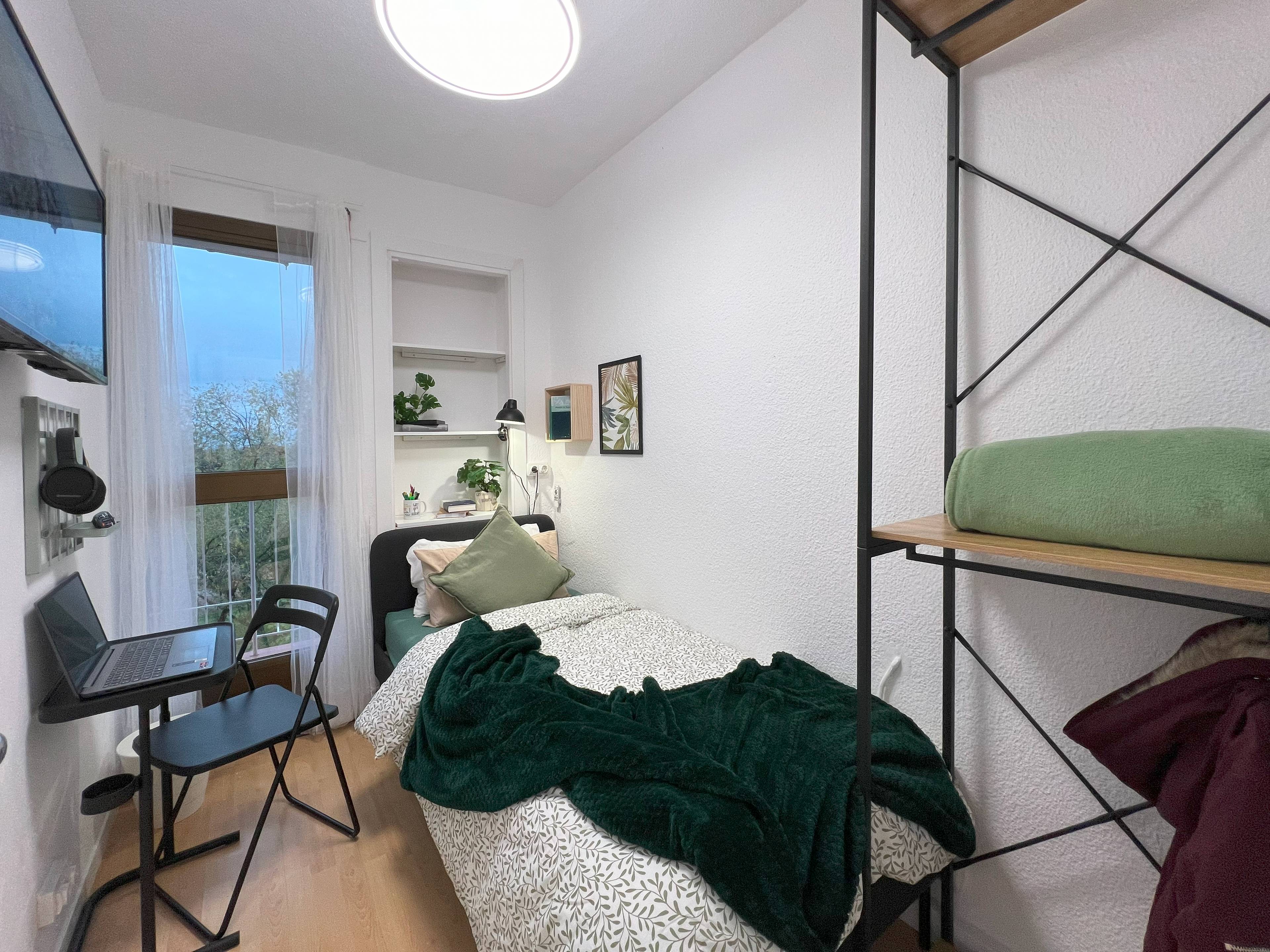 Habitación privada V en Calle Arriaga 2/17