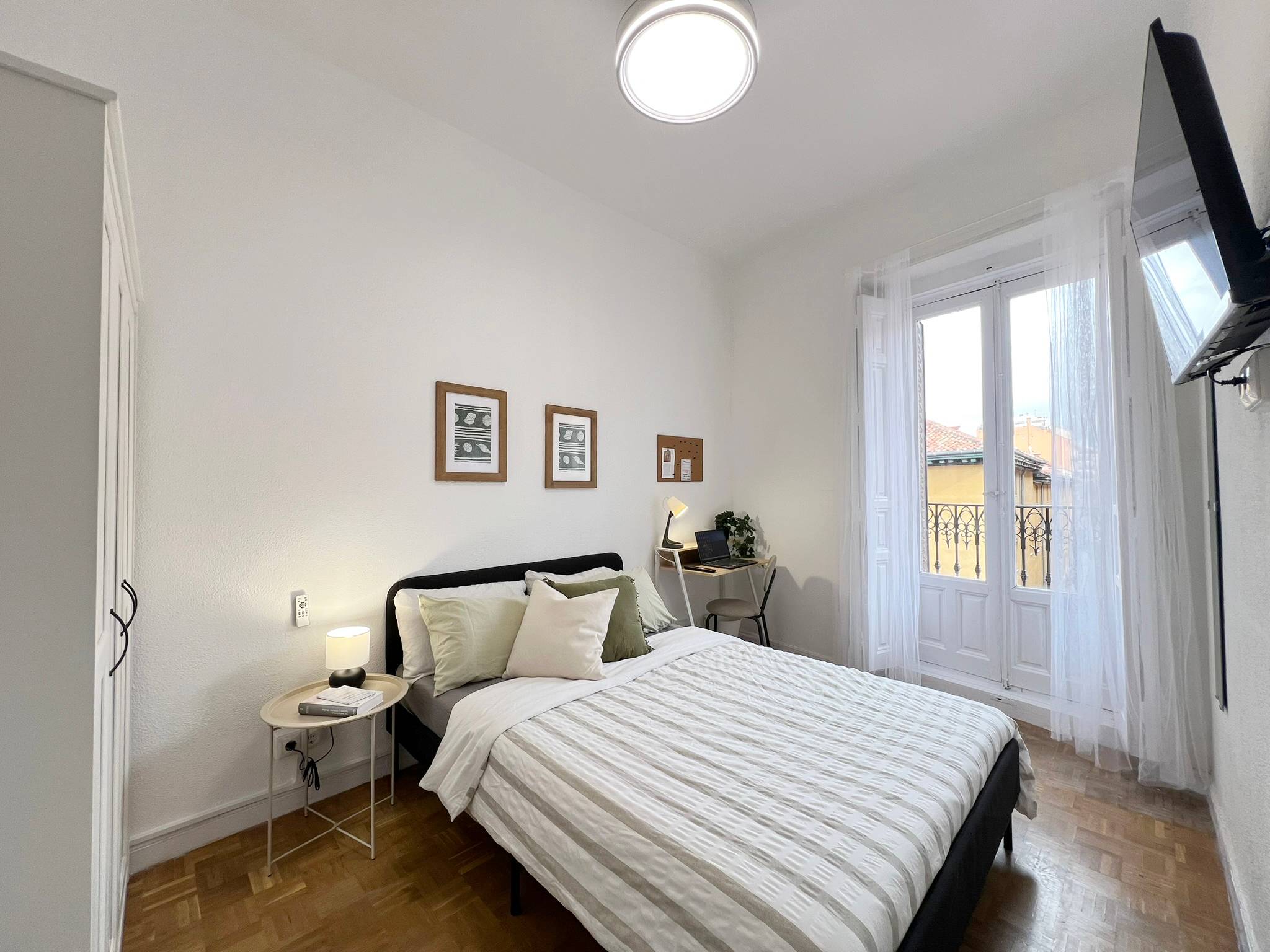 Habitación privada III en Calle de San Bernardo 2/22