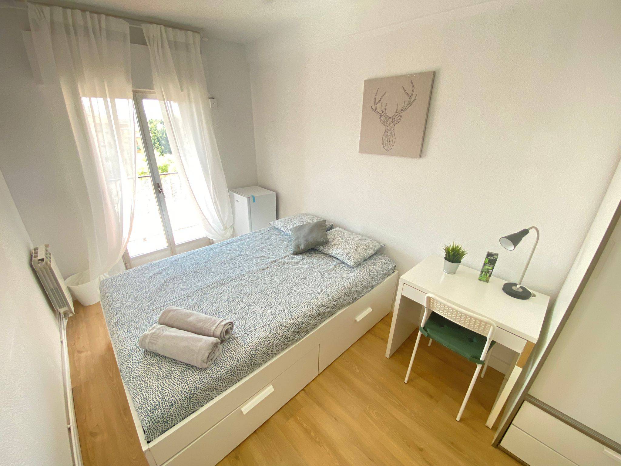 Habitación privada IV en Calle de Sierra Carbonera 2/28