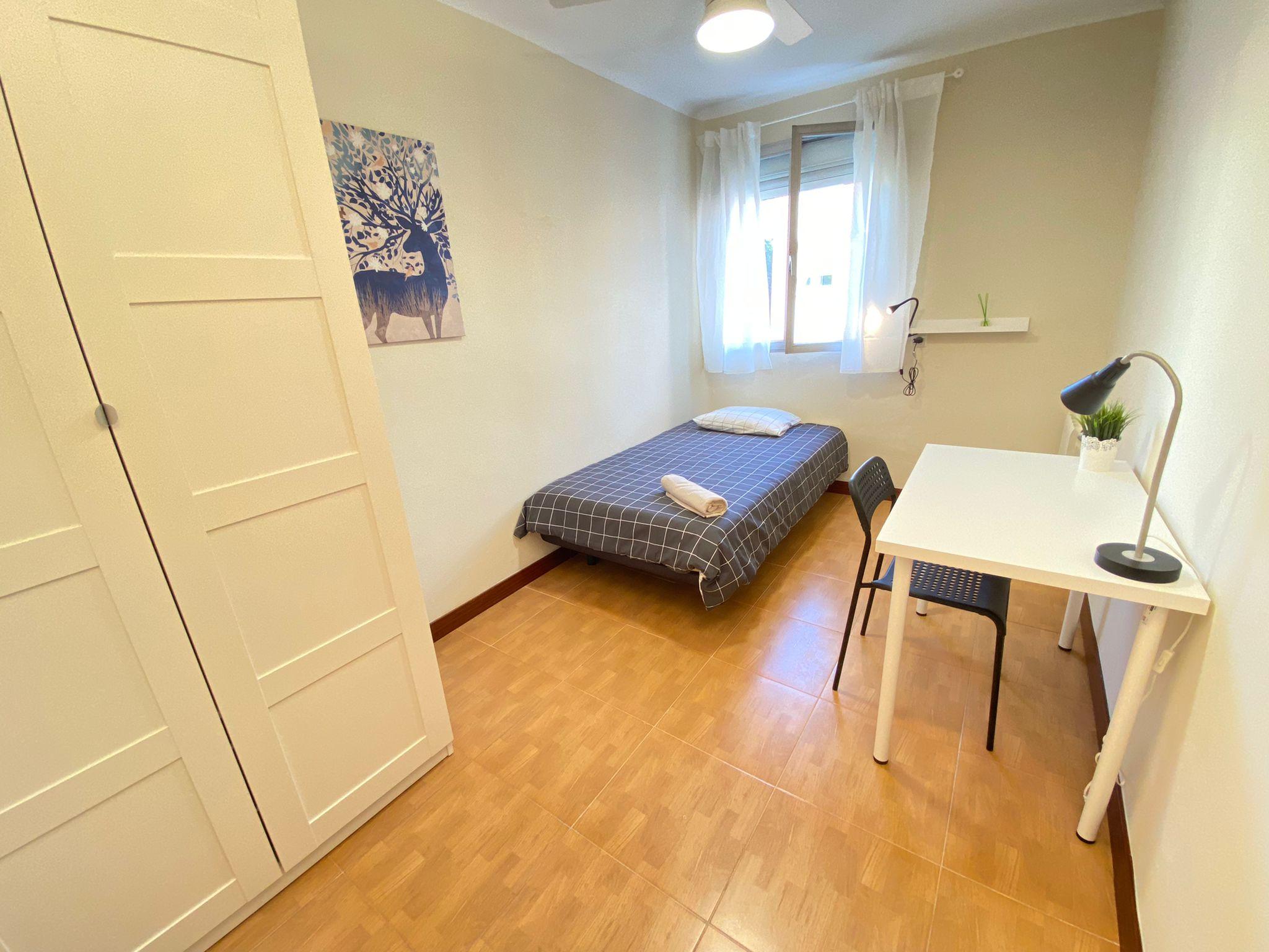 Habitación privada III en Calle del Pico de Alba
