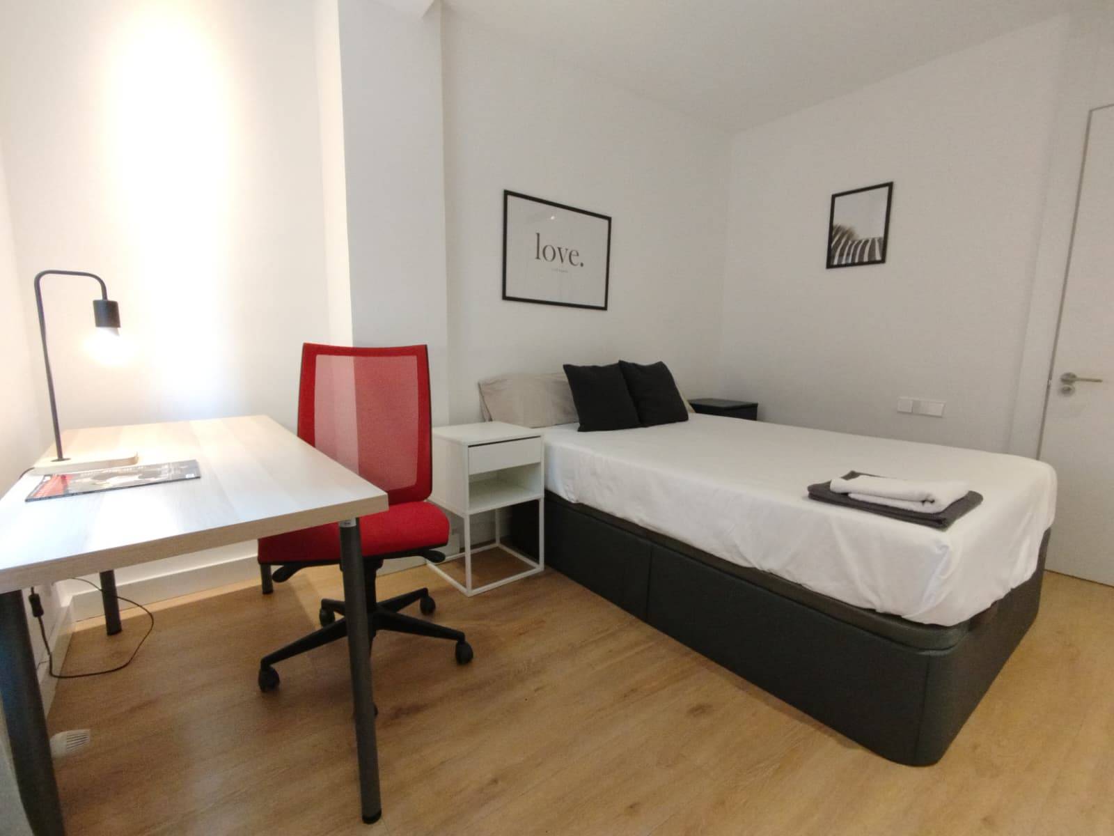 Habitación privada I en Avenida del Mediterráneo 2/13