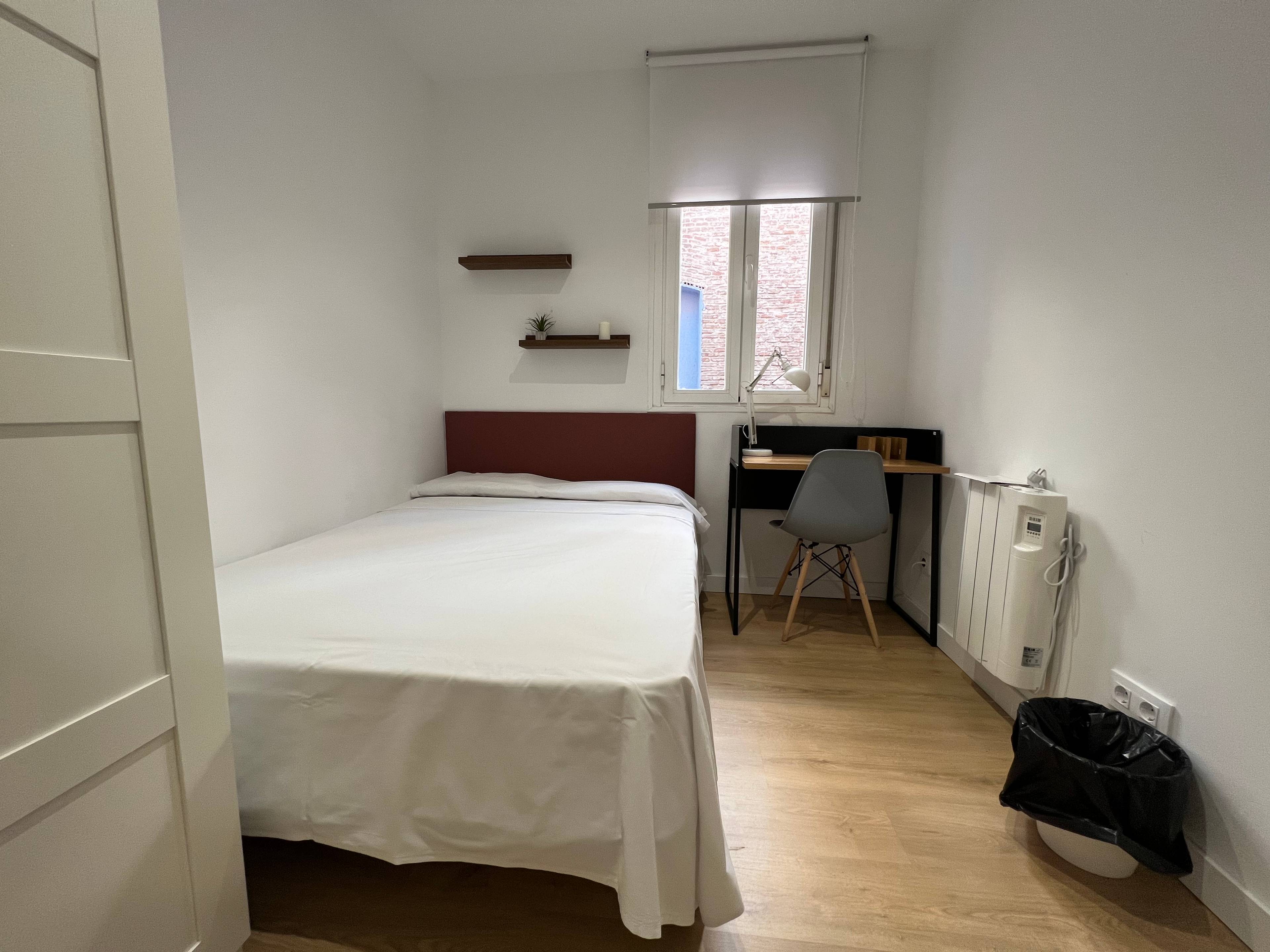 Habitación privada XI en Calle de Francos Rodríguez 2/24