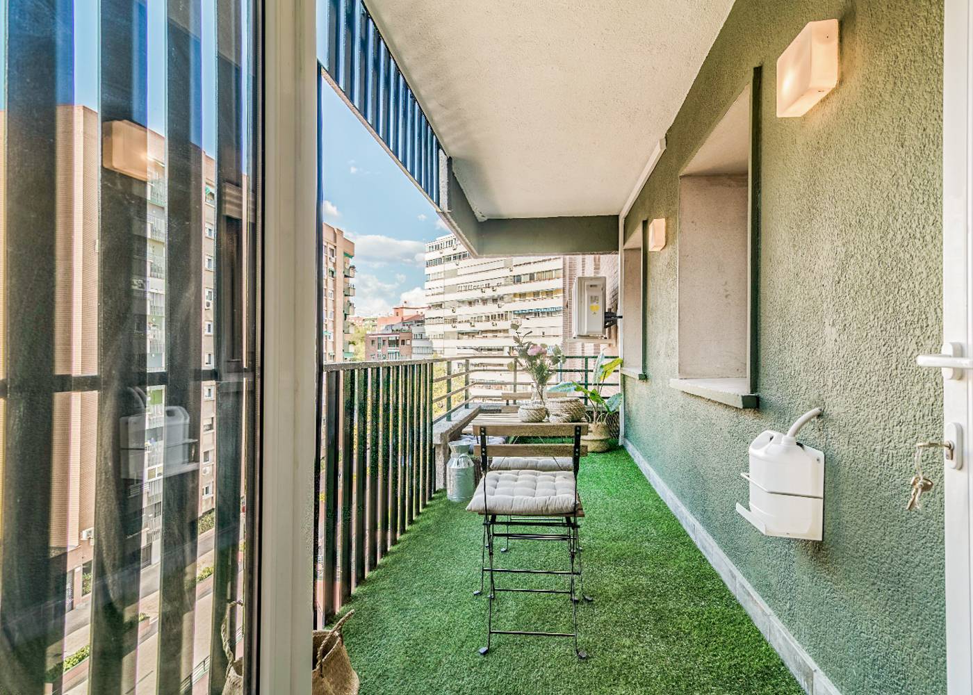 Habitación privada II en Paseo de la Reina Cristina 2/12