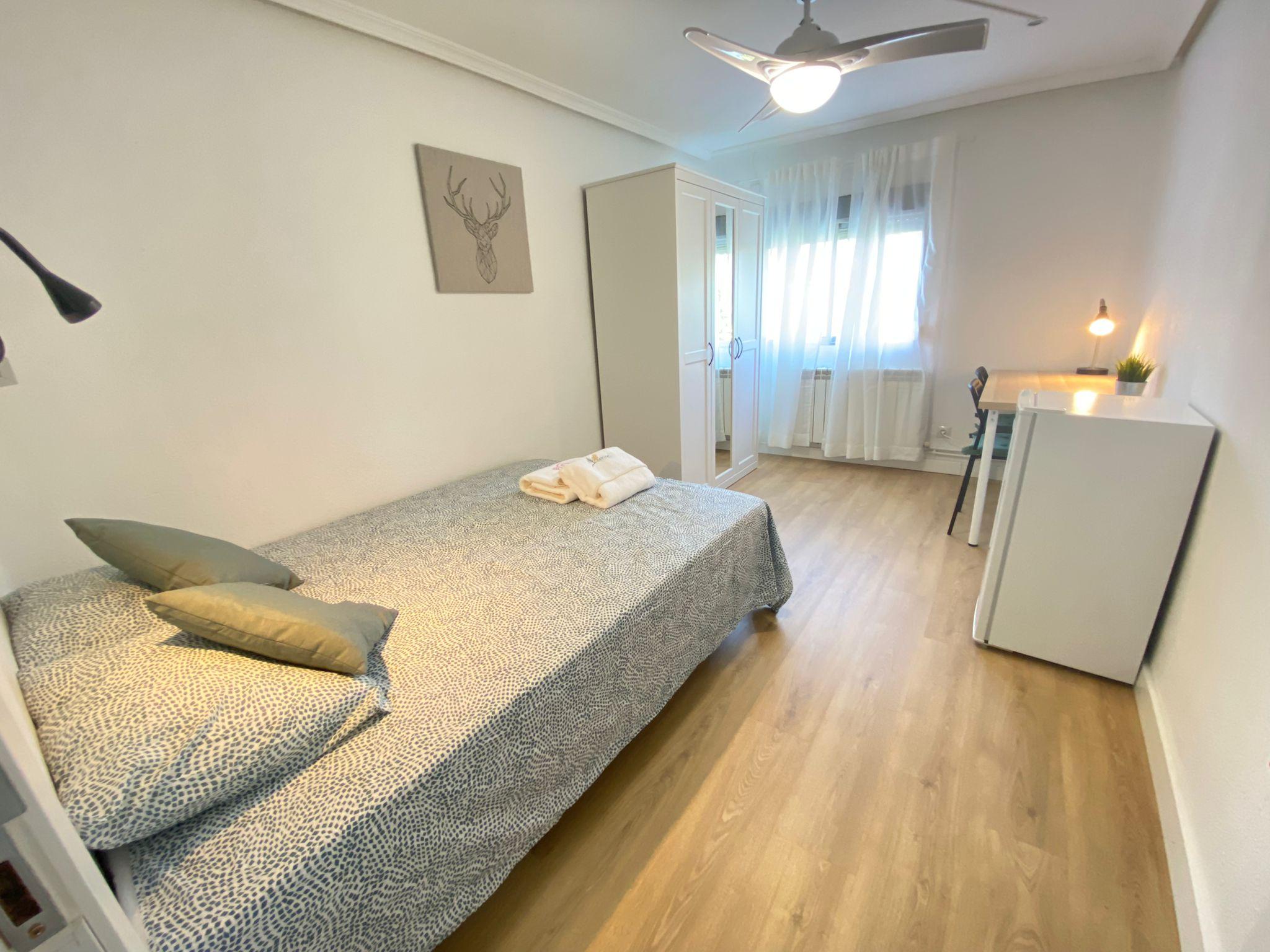 Private room I on Calle Benalmádena