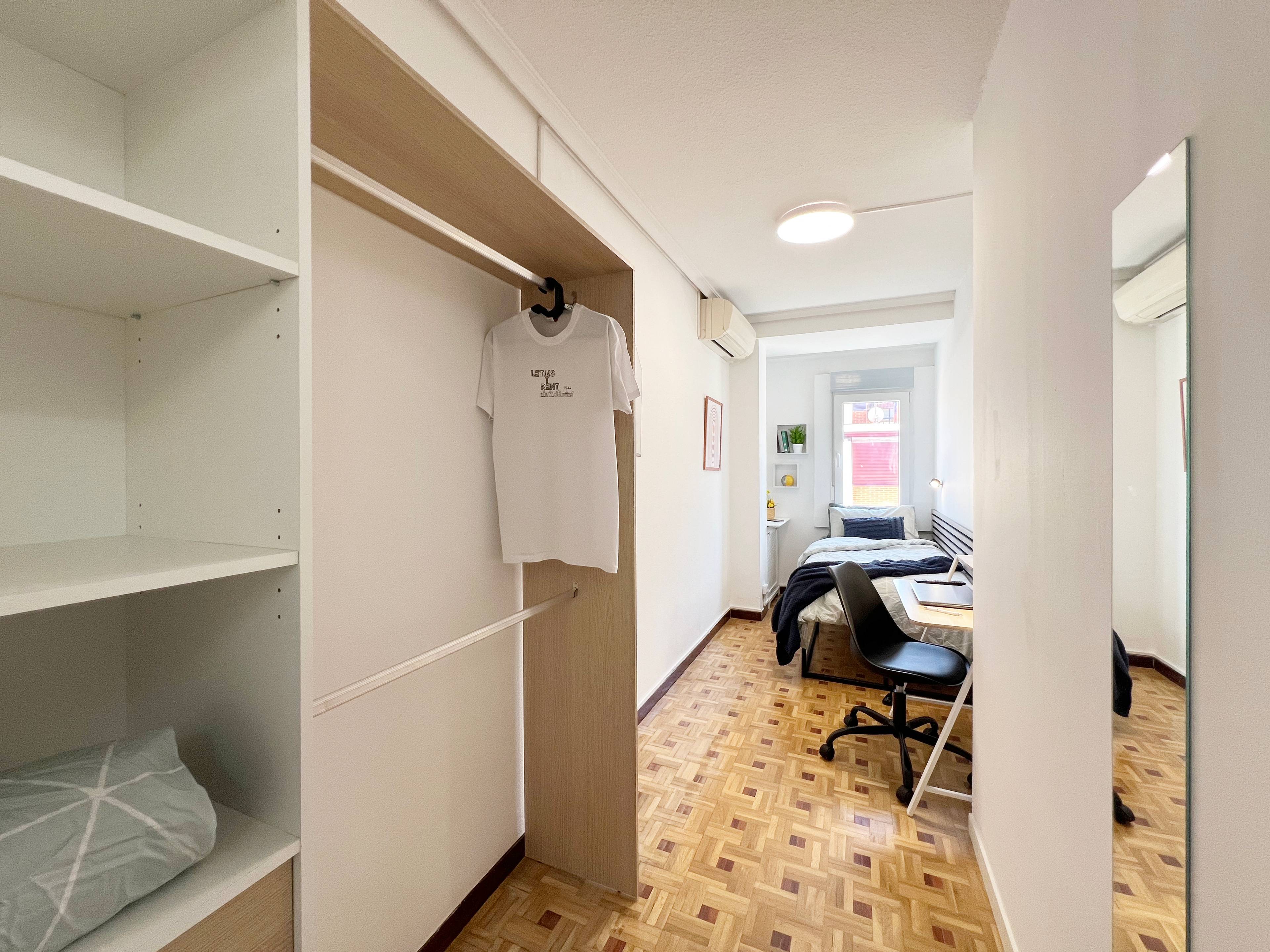 Habitación privada II en Calle de Pedro Heredia 1/20