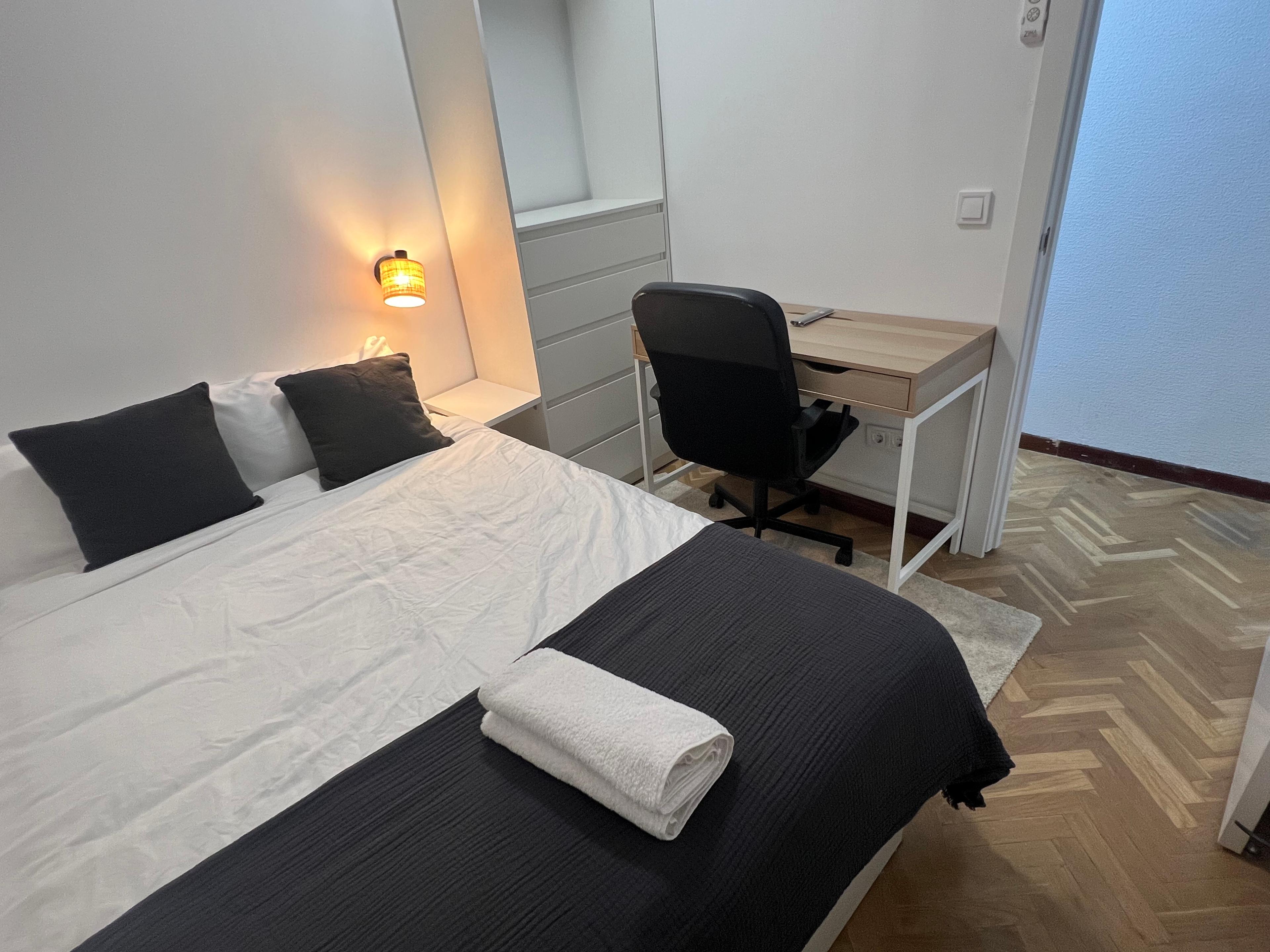 Habitación privada III en Calle Arquitectura