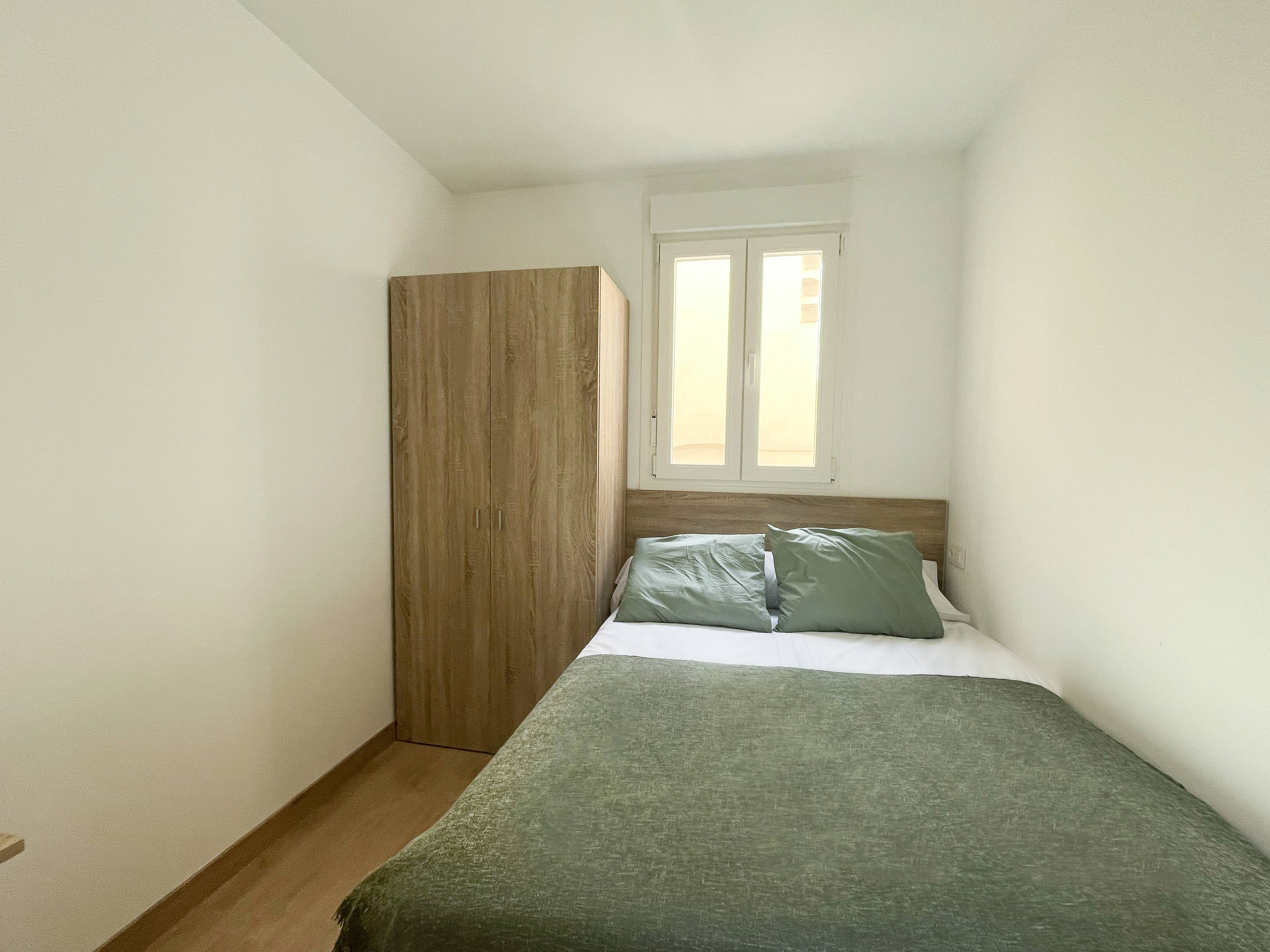 Habitación privada IV en Calle María Bosch 2/20