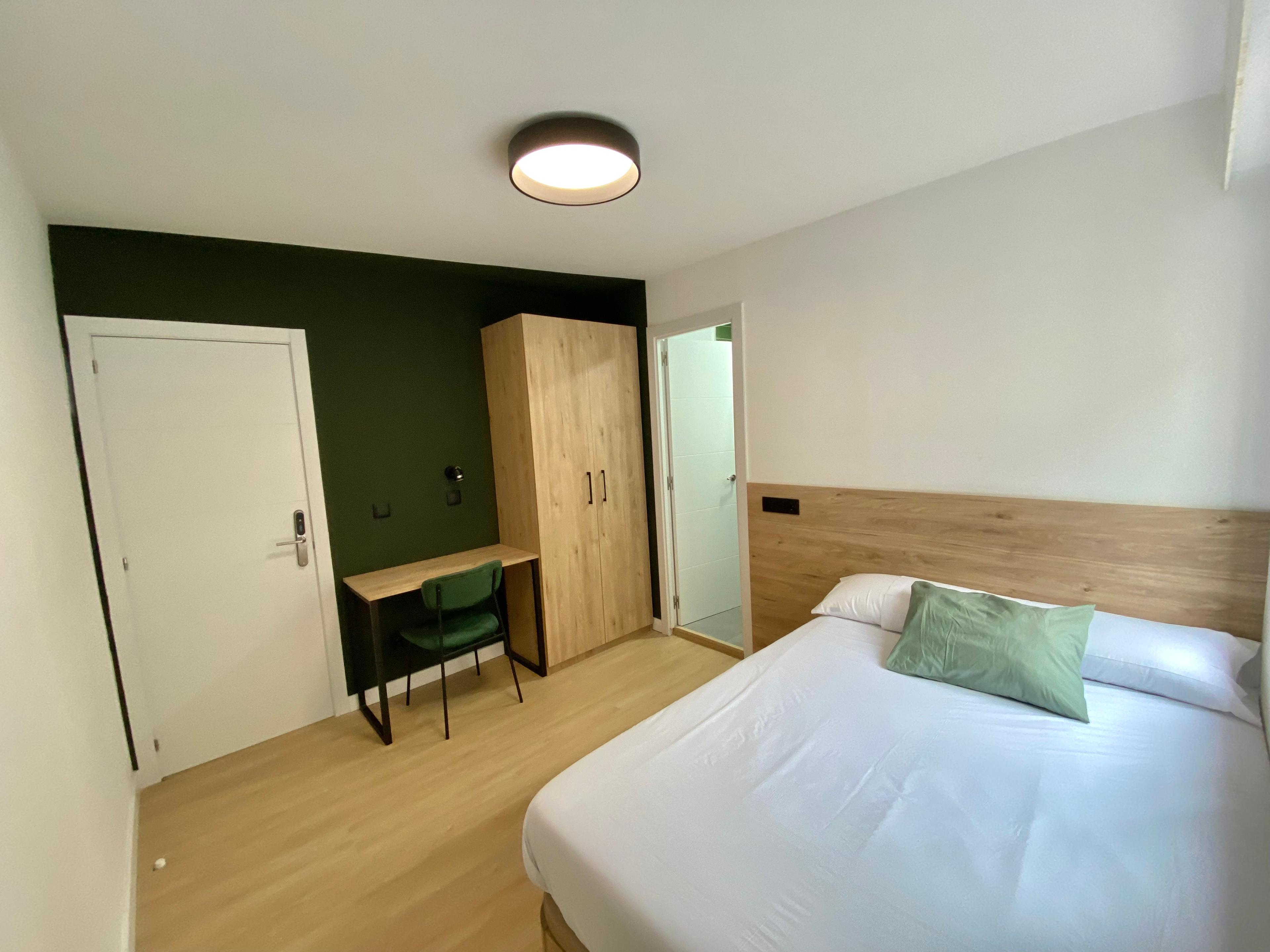 Habitación privada X en Calle de la Oca