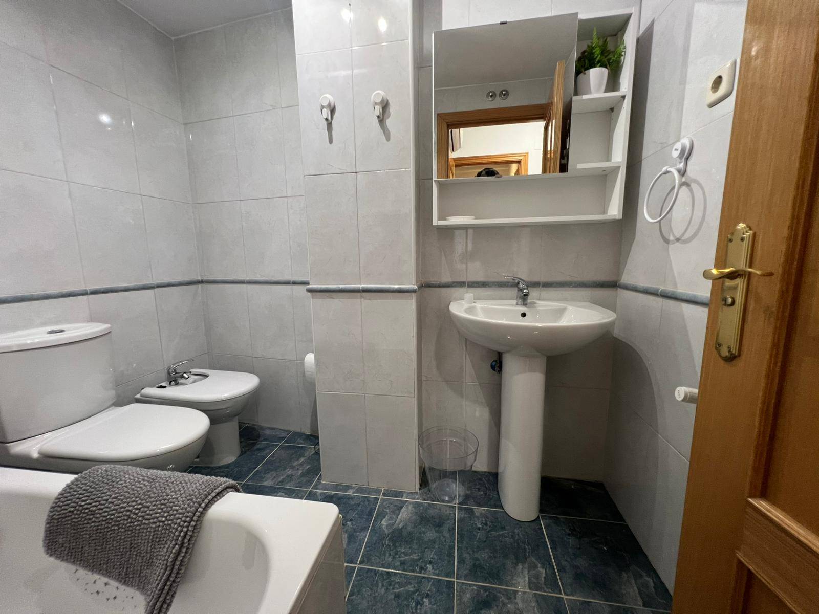 Habitación privada III en Calle de San Antonio 2/25