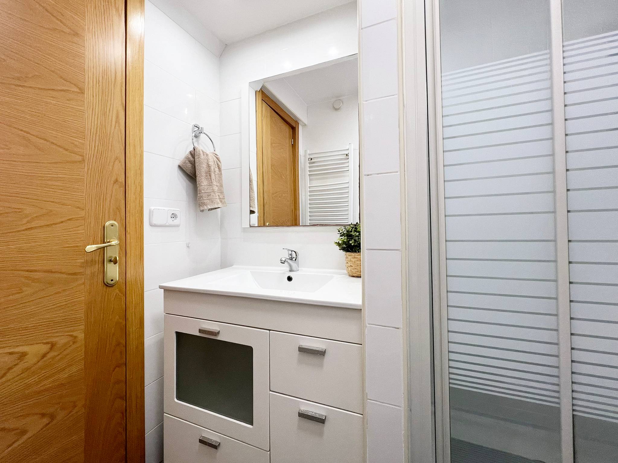 Habitación privada III en Calle Ayllón 14/14
