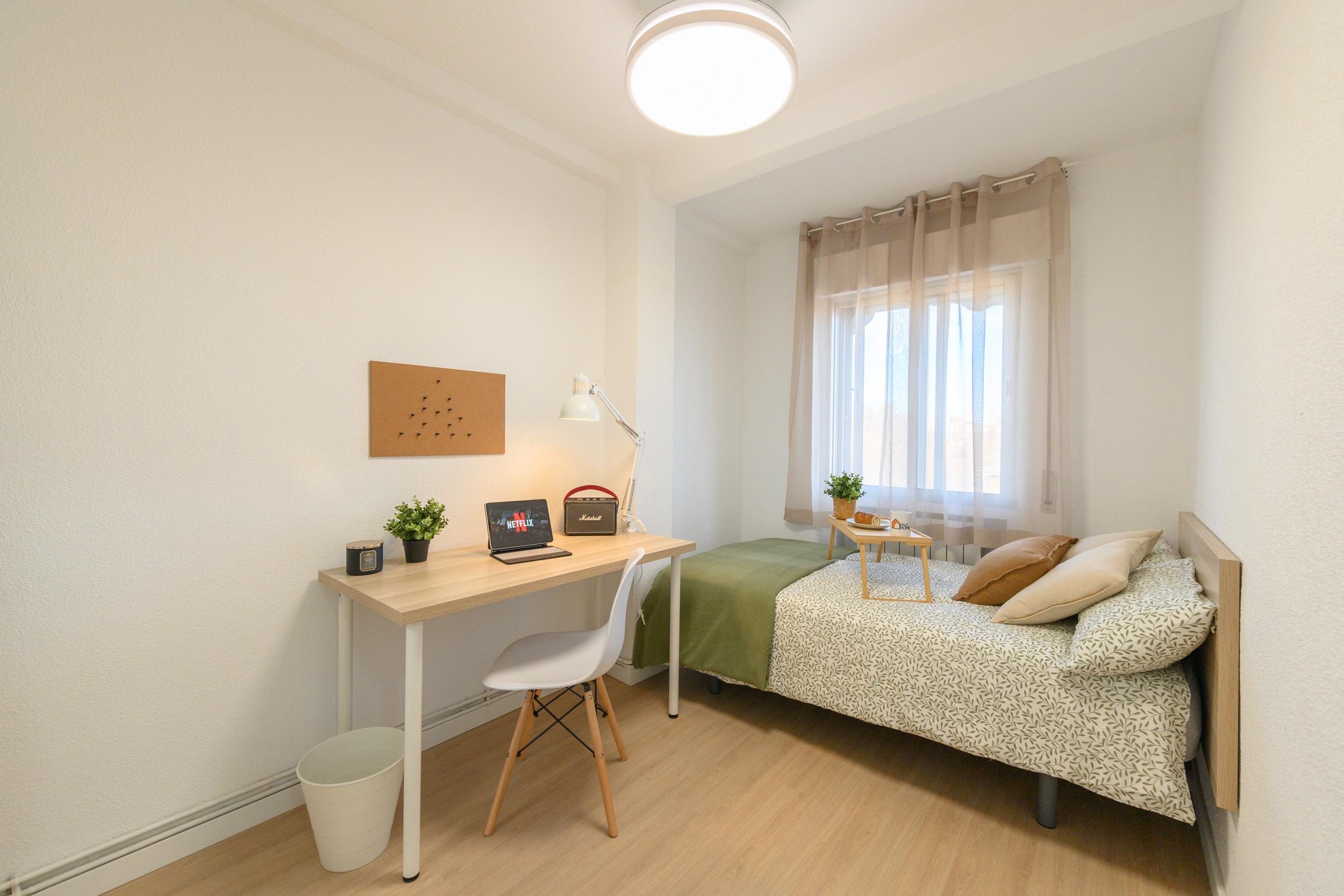Habitación privada III en Avenida de las Ciudades