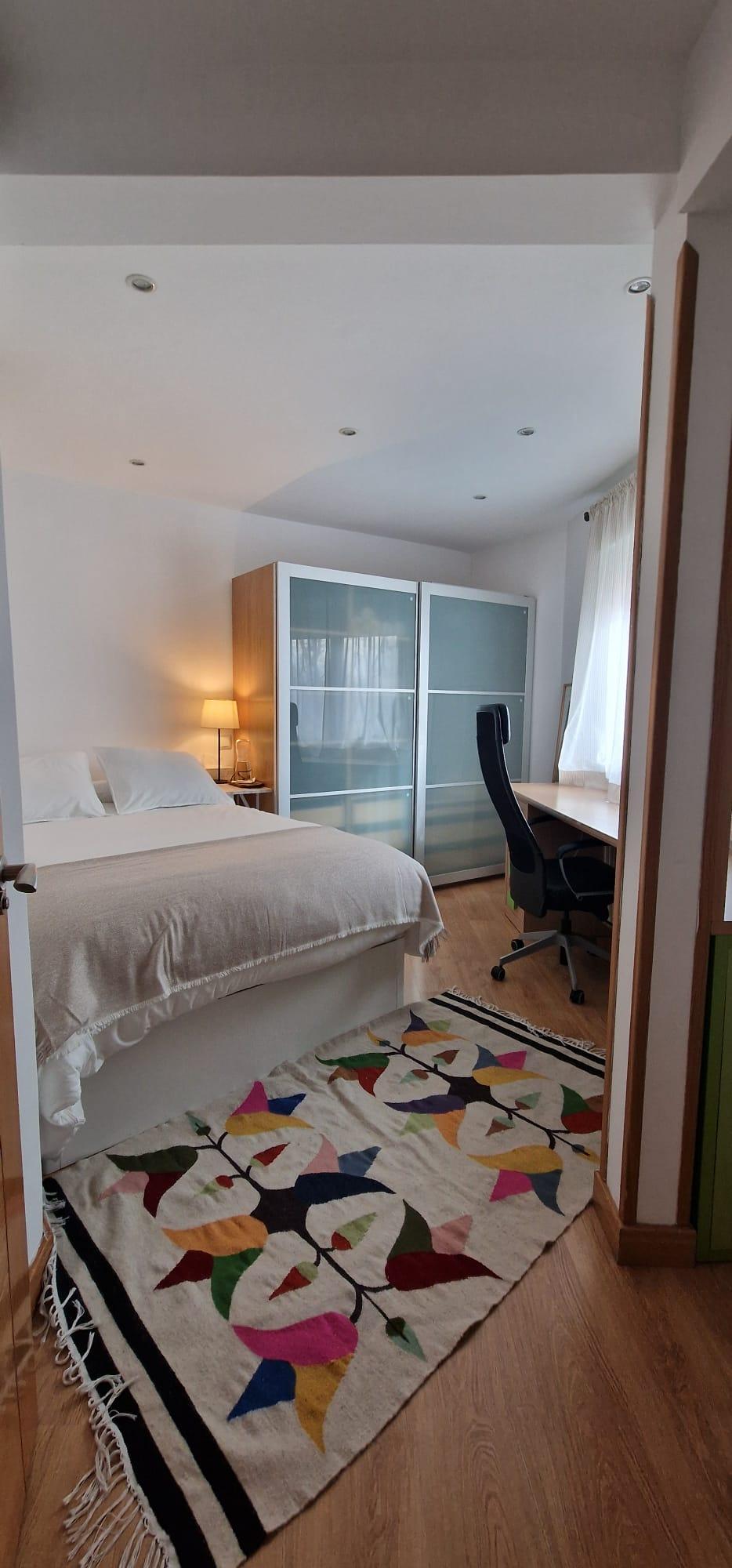 Habitación privada I en Calle Mercedes de la Cardiniere