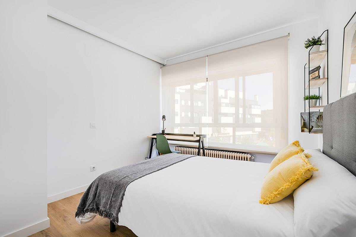 Habitación privada IV en Avenida General Palacio 2/21
