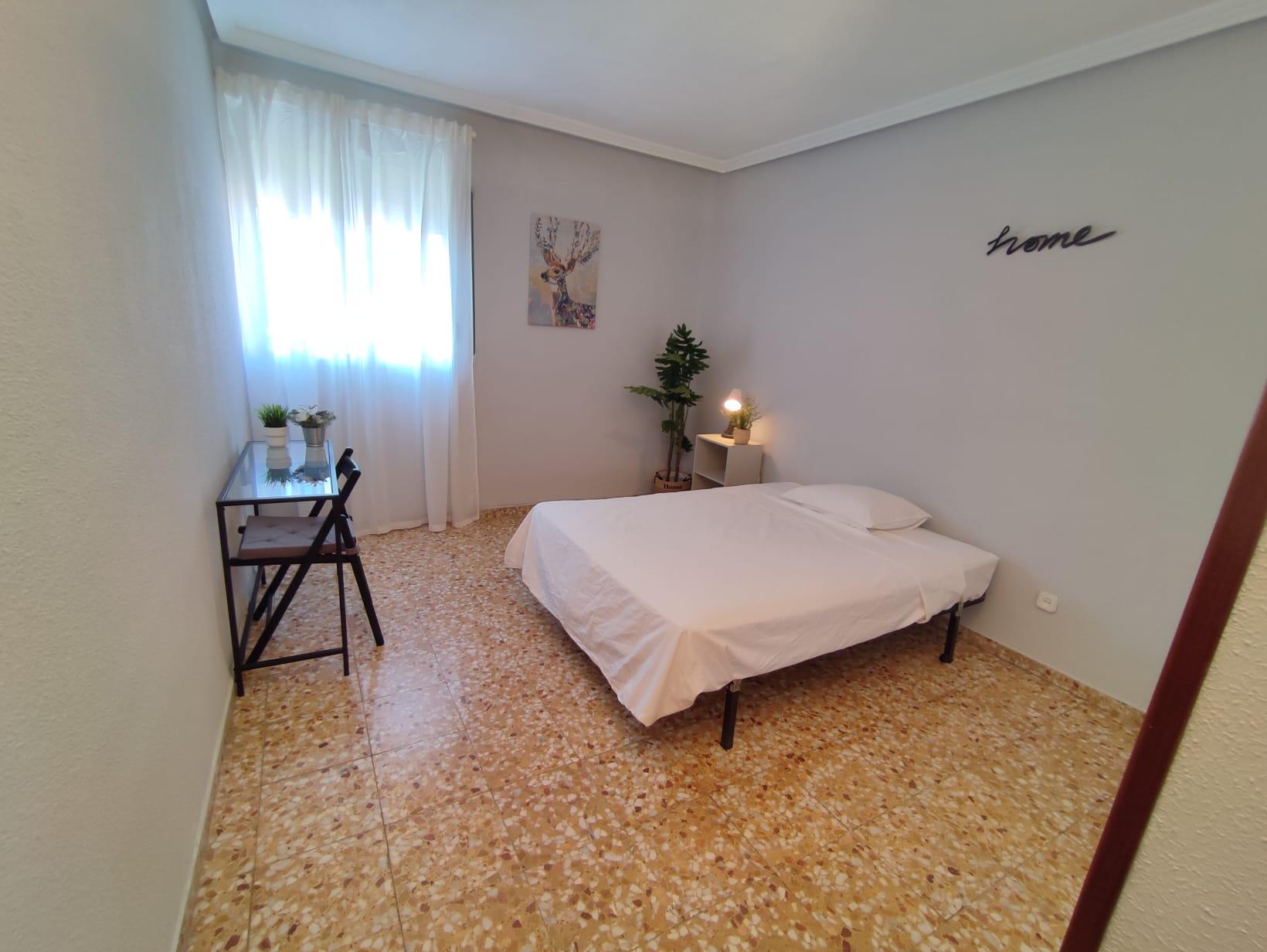 Habitación privada III en Plaza de Corpus Barga