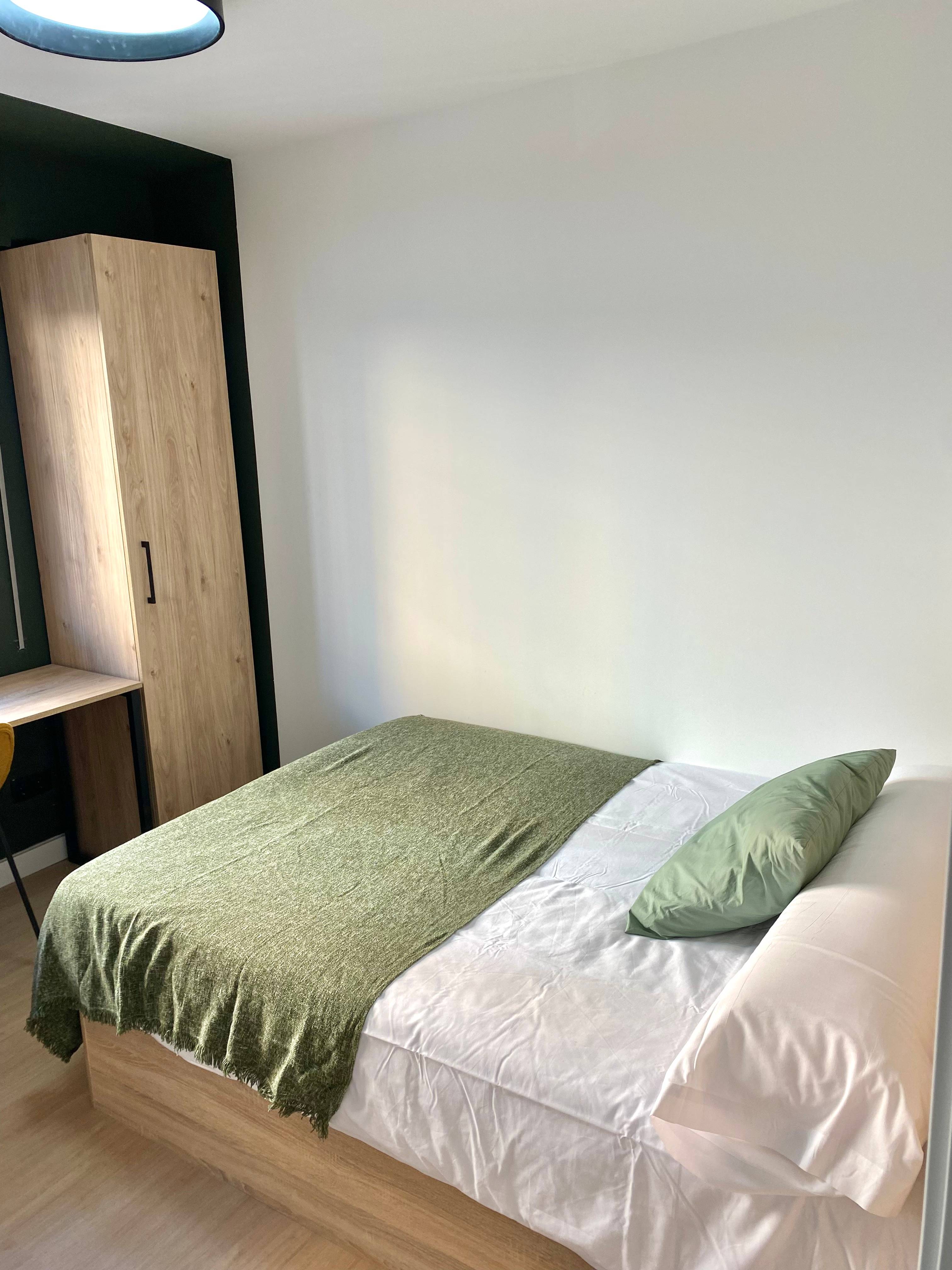 Habitación privada I en Calle de la Oca 2/23