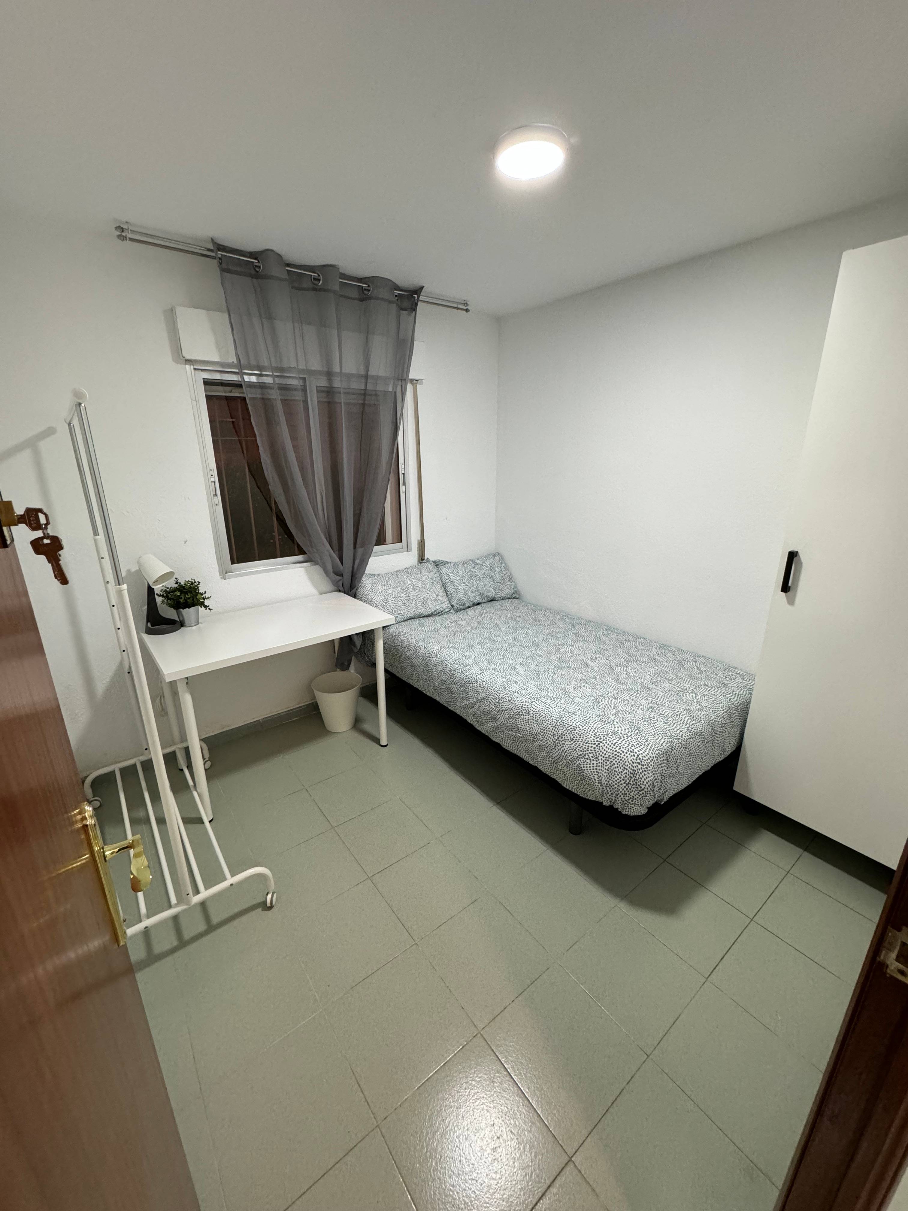 Habitación privada II en Calle Sánchez Morate 1/10