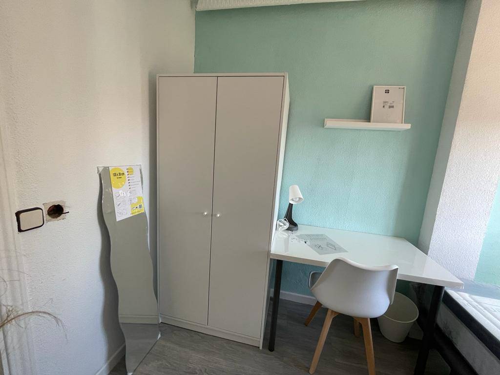 Habitación privada II en Calle Andalucía 2/17