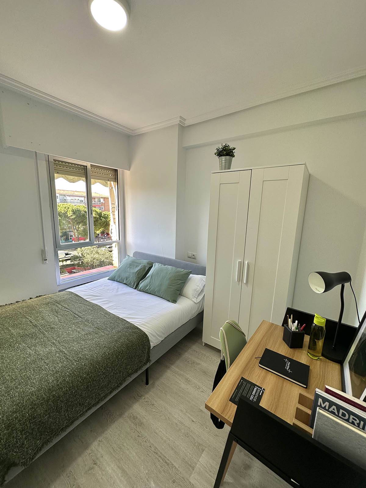 Habitación privada III en Avenida de España 2/31