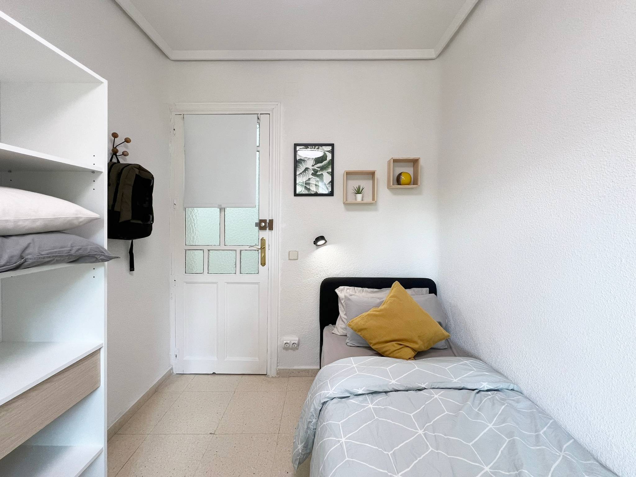 Habitación privada IV en Avenida de Valladolid 2/13