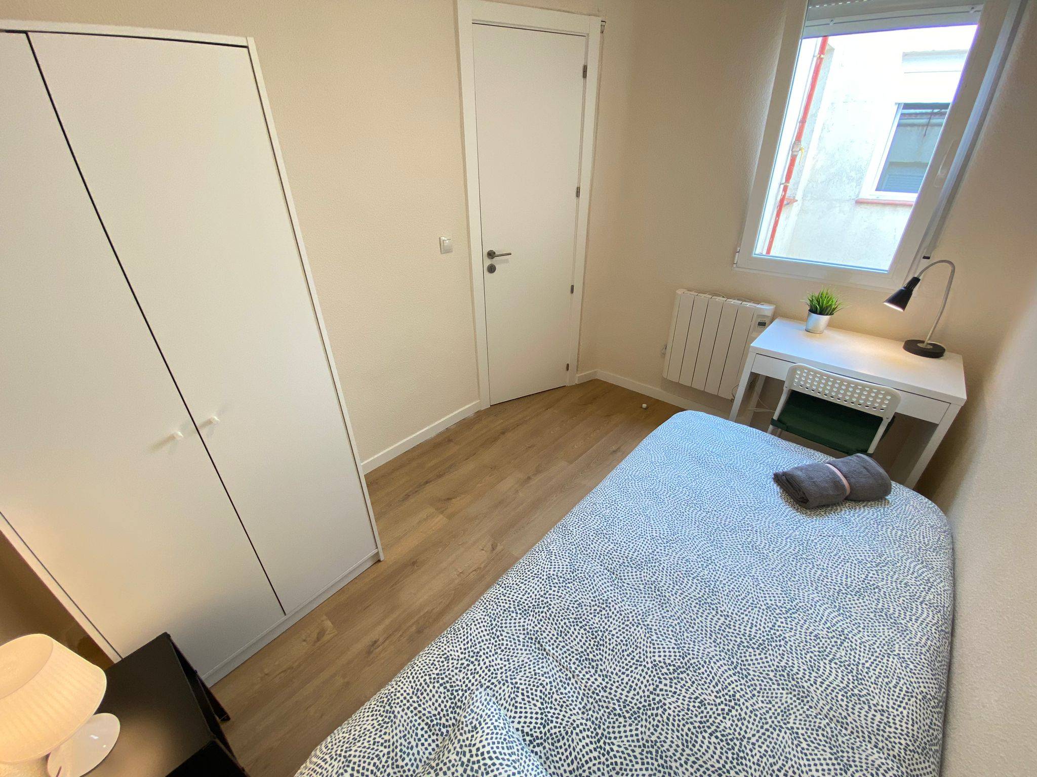 Habitación privada II en Calle de Jerónima Llorente 2/26