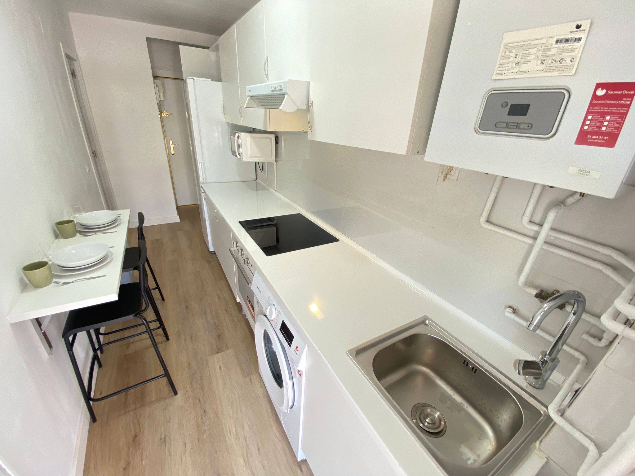 Habitación privada IV en Calle de Sierra Carbonera 28/28