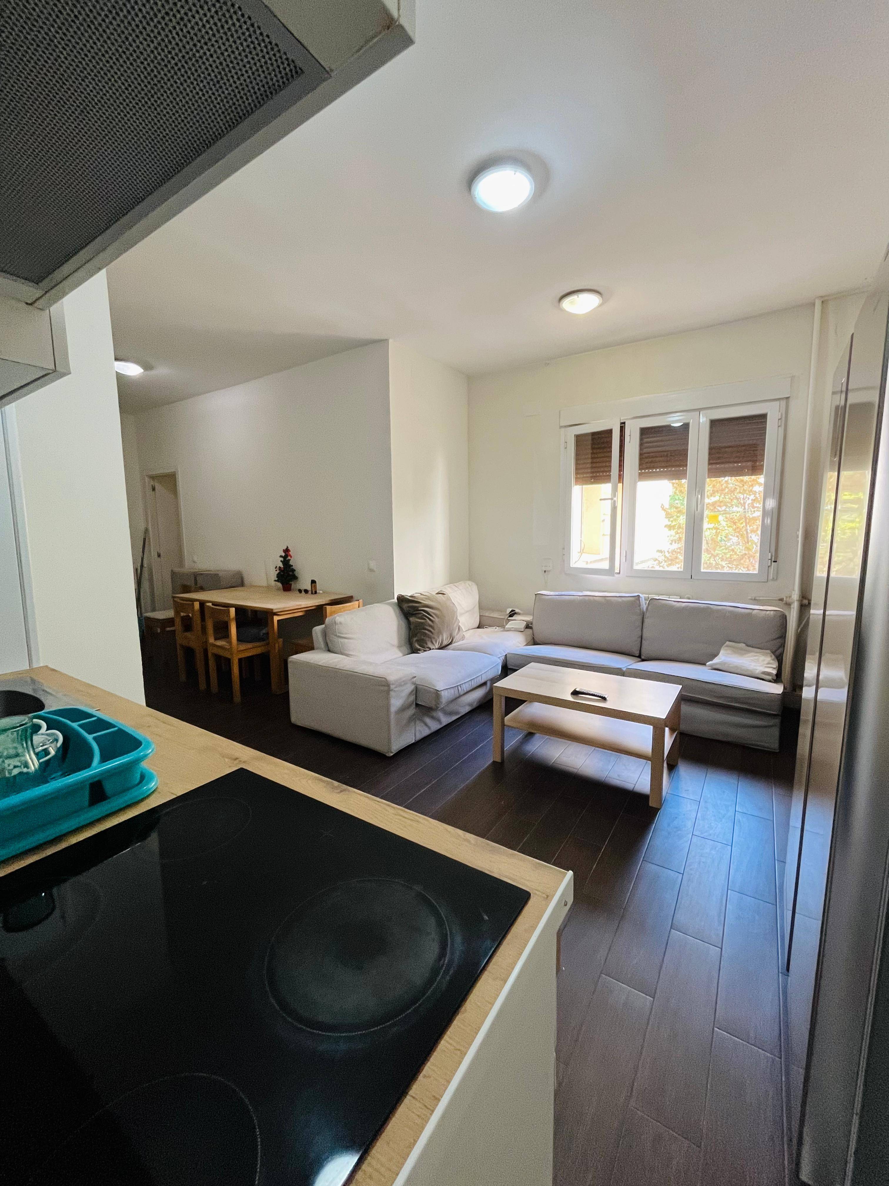 Habitación privada I en Calle Maudes 9/9