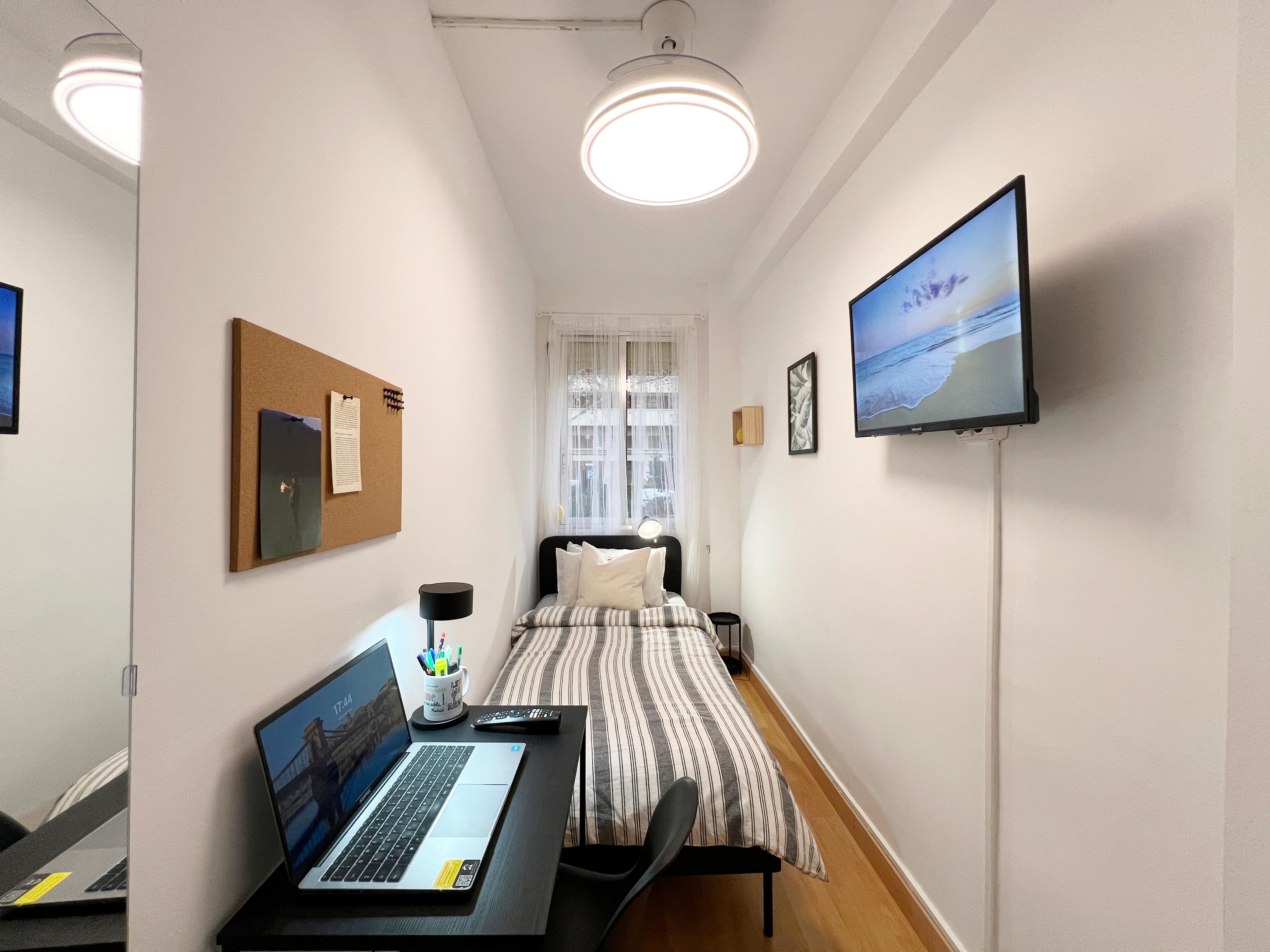 Habitación privada III en Calle del Elfo
