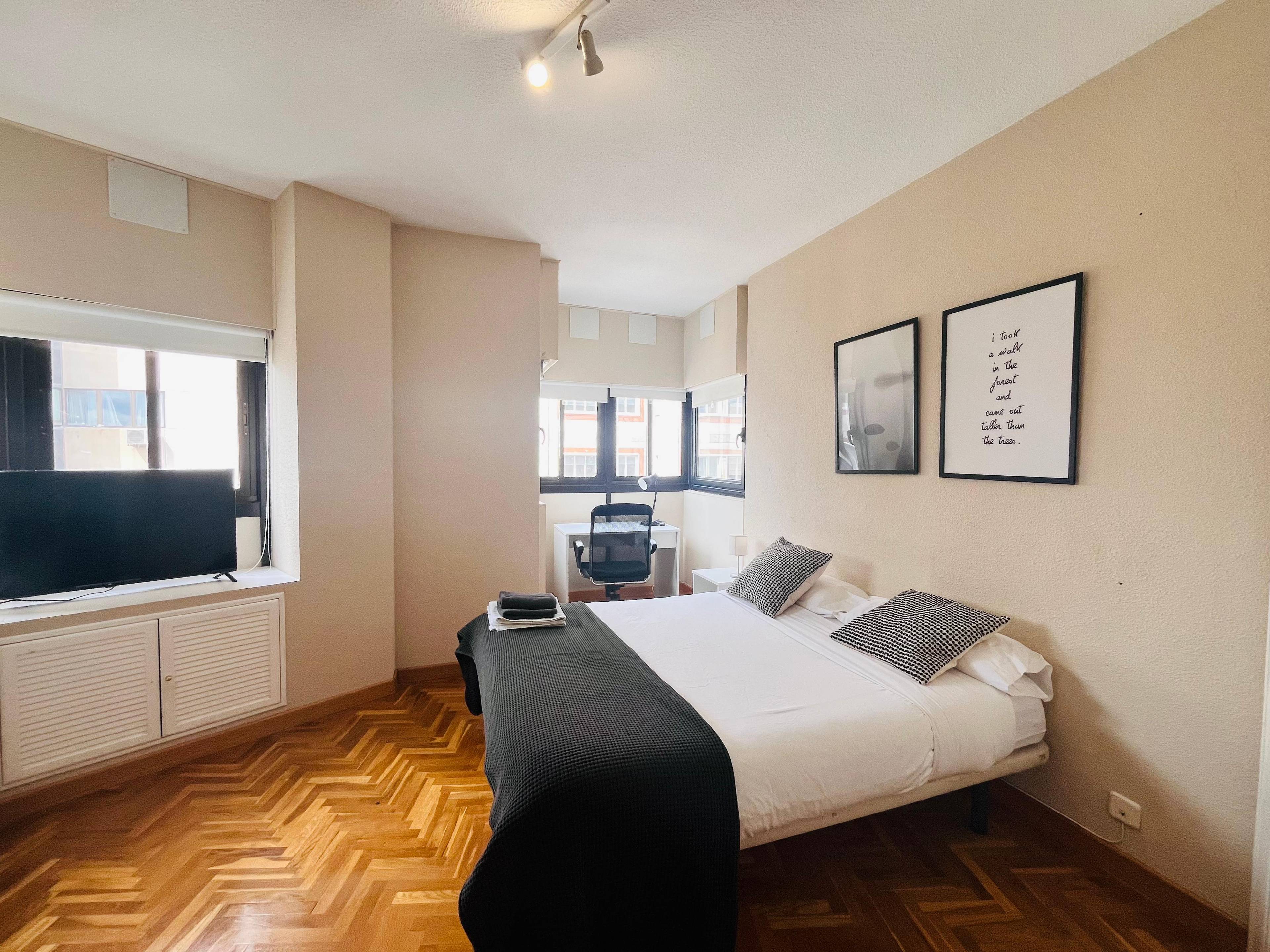 Habitación privada III en Calle de Jacometrezo 1/21