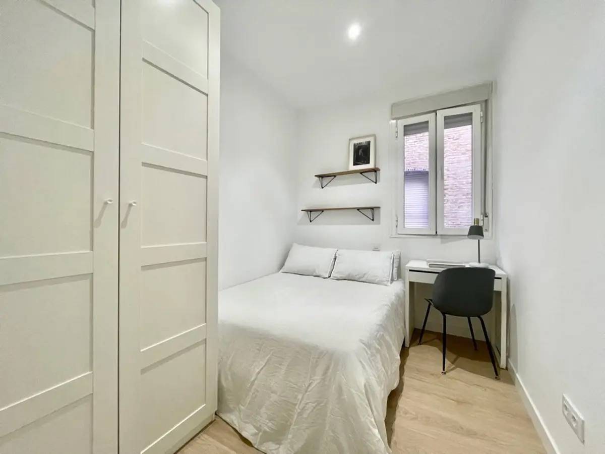 Habitación privada X en Calle de Francos Rodríguez 2/28