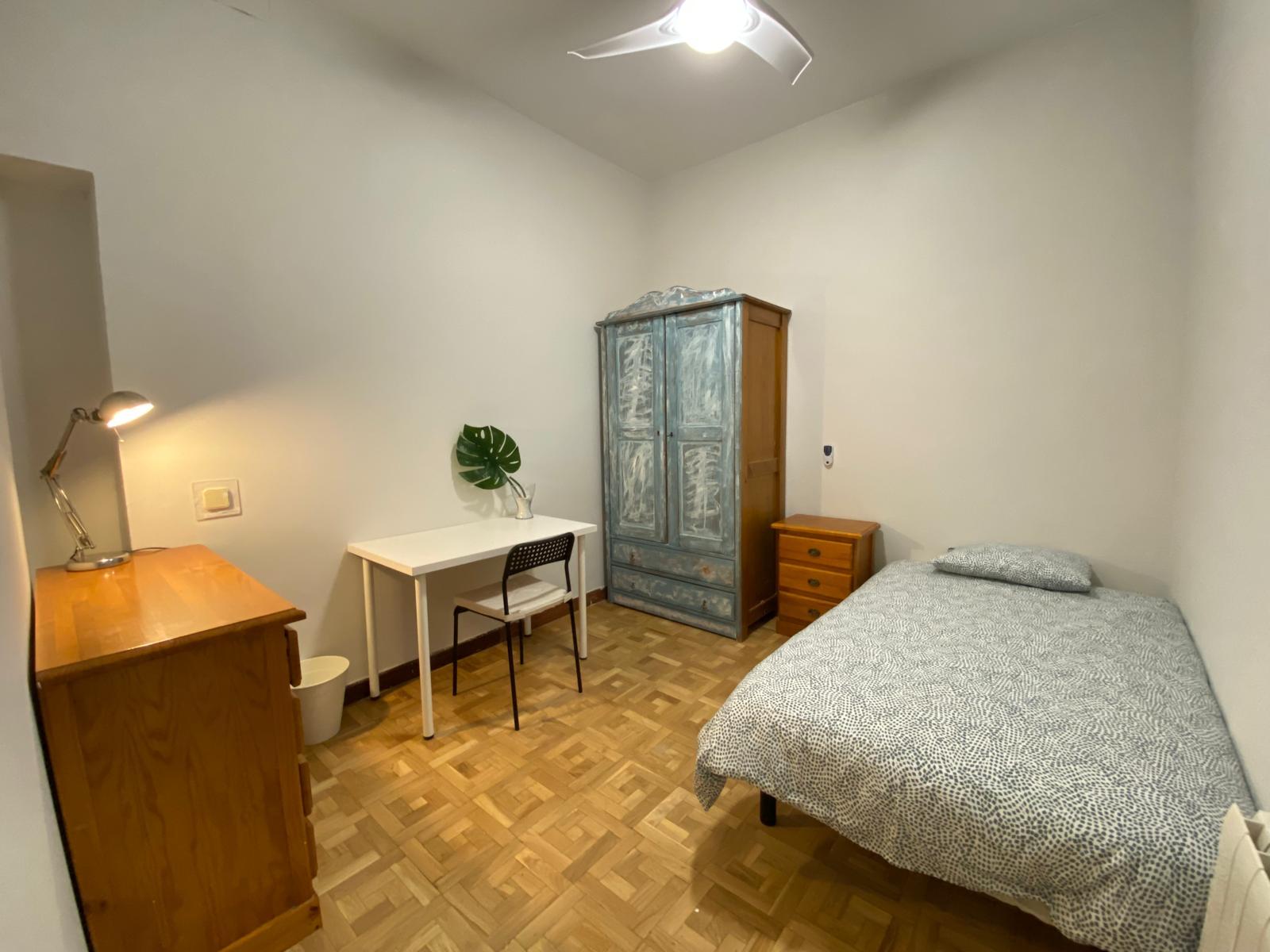 Habitación privada I en Calle del Carmen