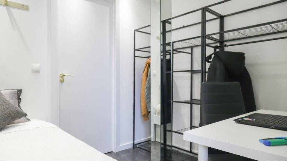 Habitación privada I en Calle Federico Gutiérrez 2/21