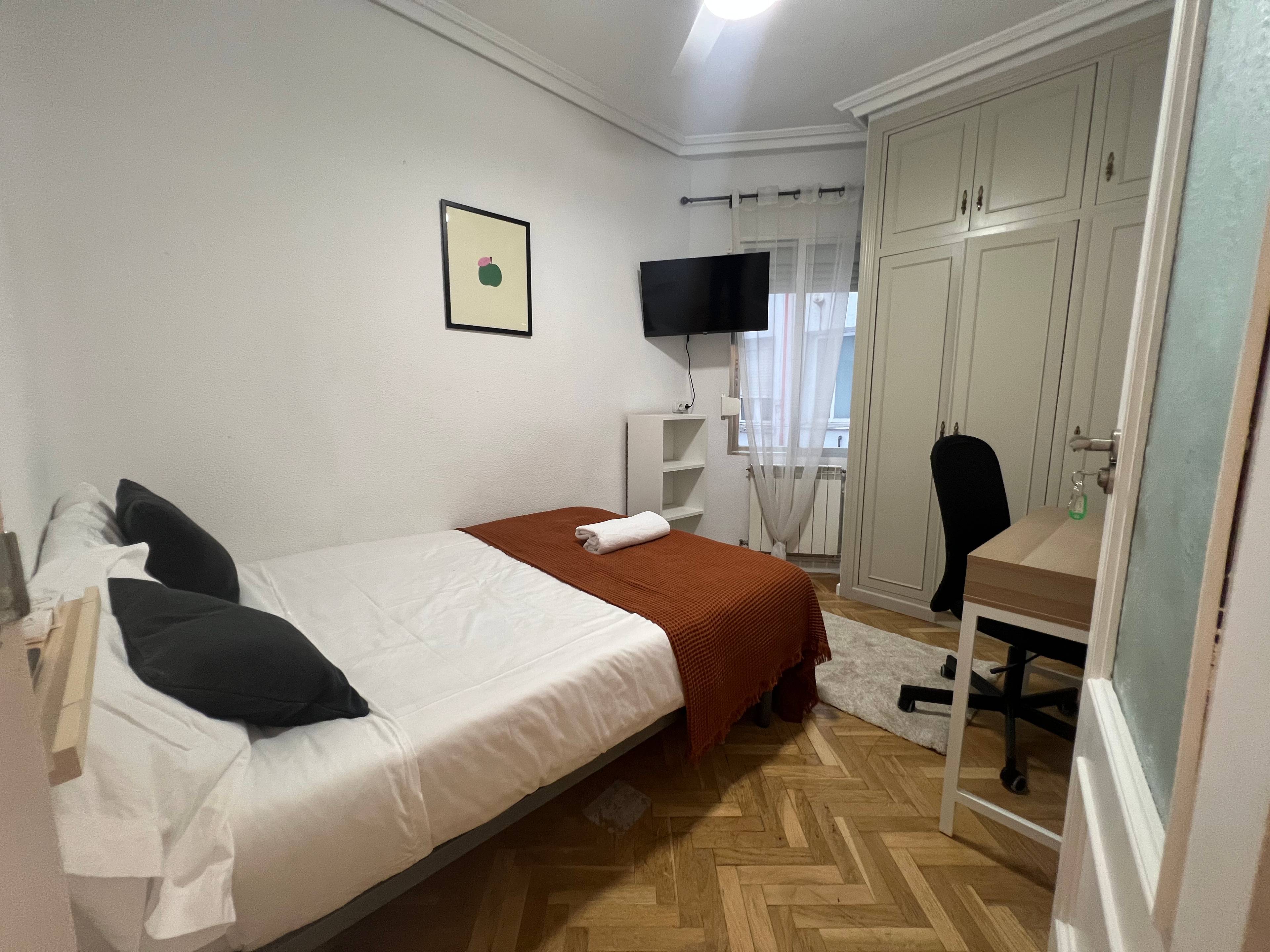 Habitación privada I en Calle Arquitectura 1/21