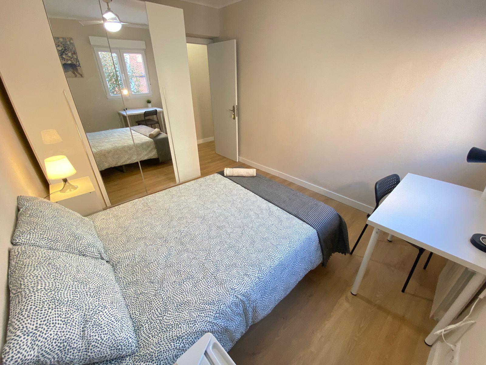 Habitación privada III en Calle del Pico de Alba