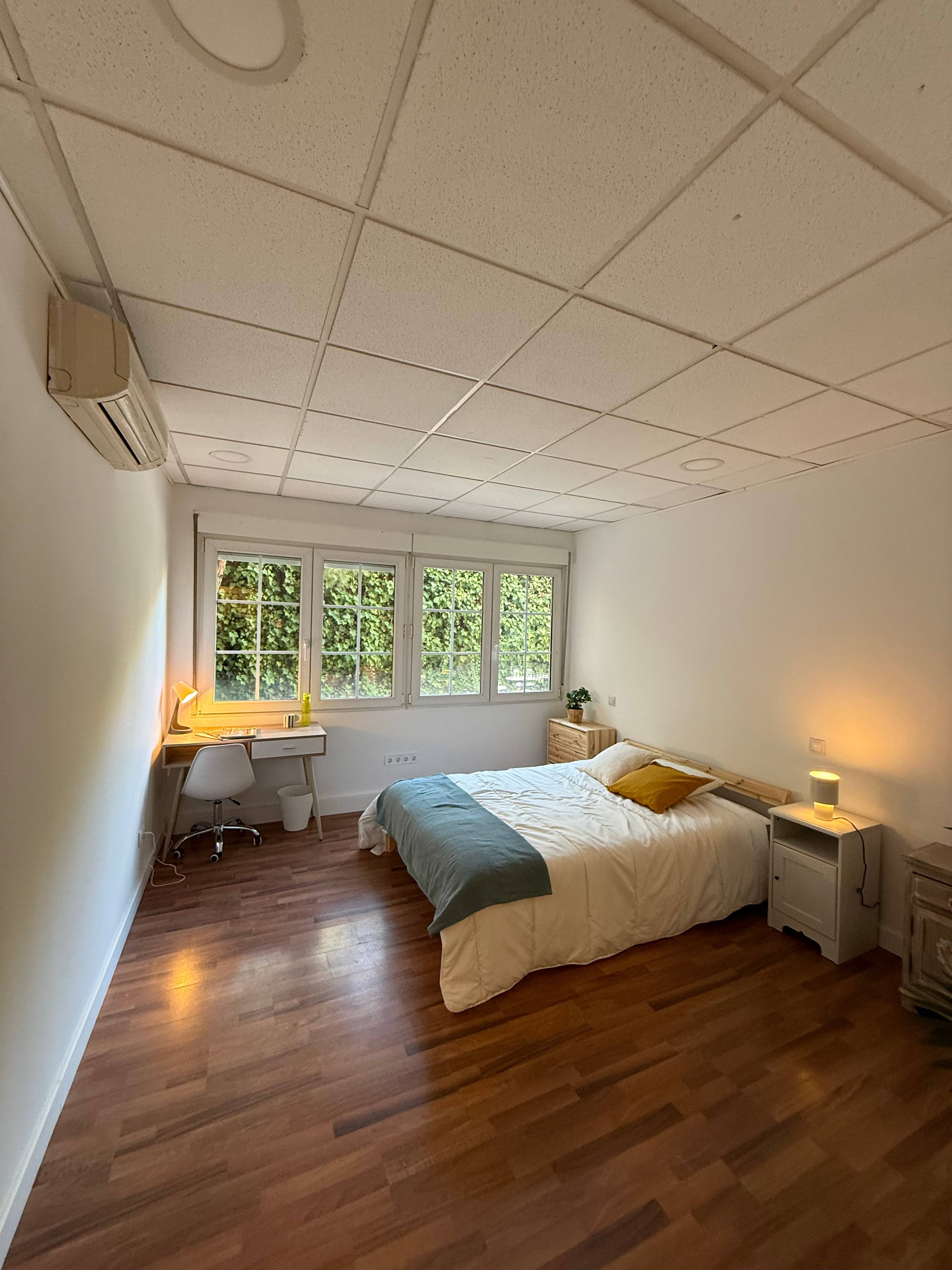 Habitación privada VI en Calle de El Algabeño 2/19