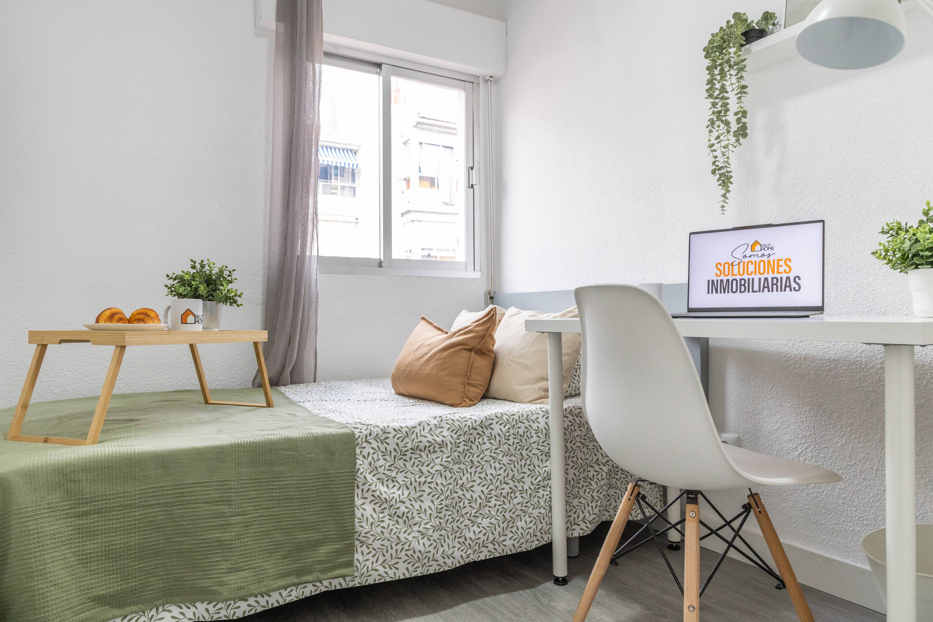 Habitación privada I en Camino Viejo de Vicálvaro 2/17