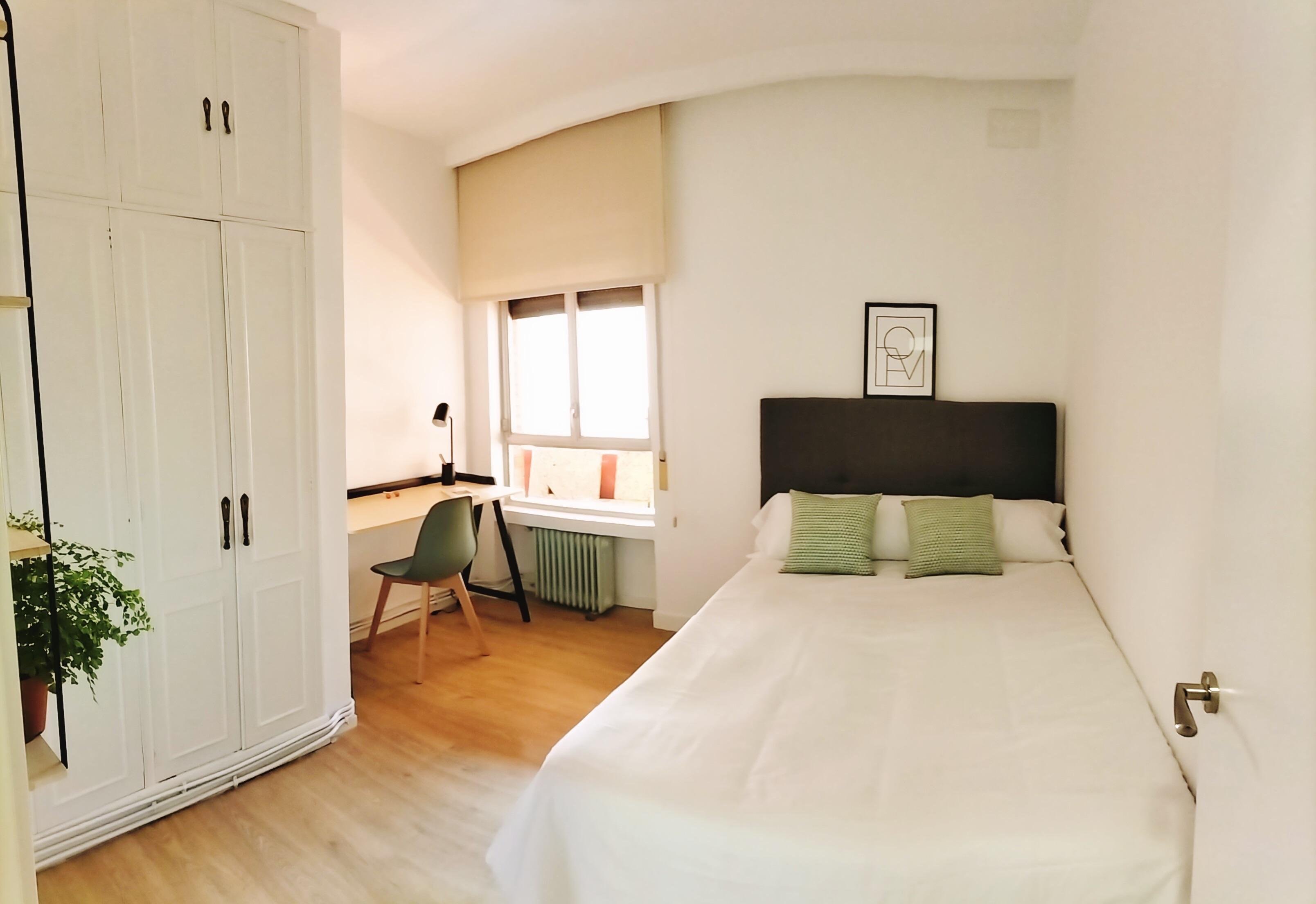 Habitación privada IX en Avenida General Palacio