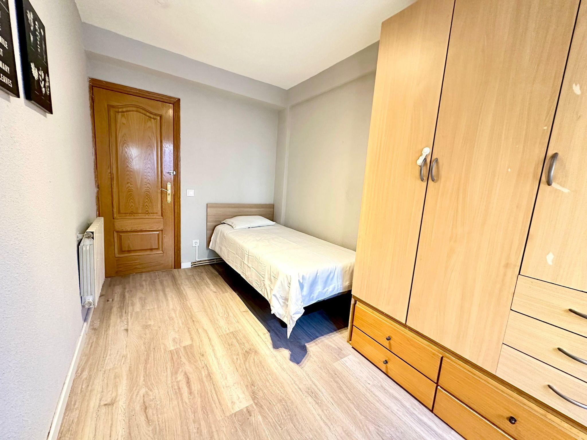 Habitación privada II en Calle de Francia