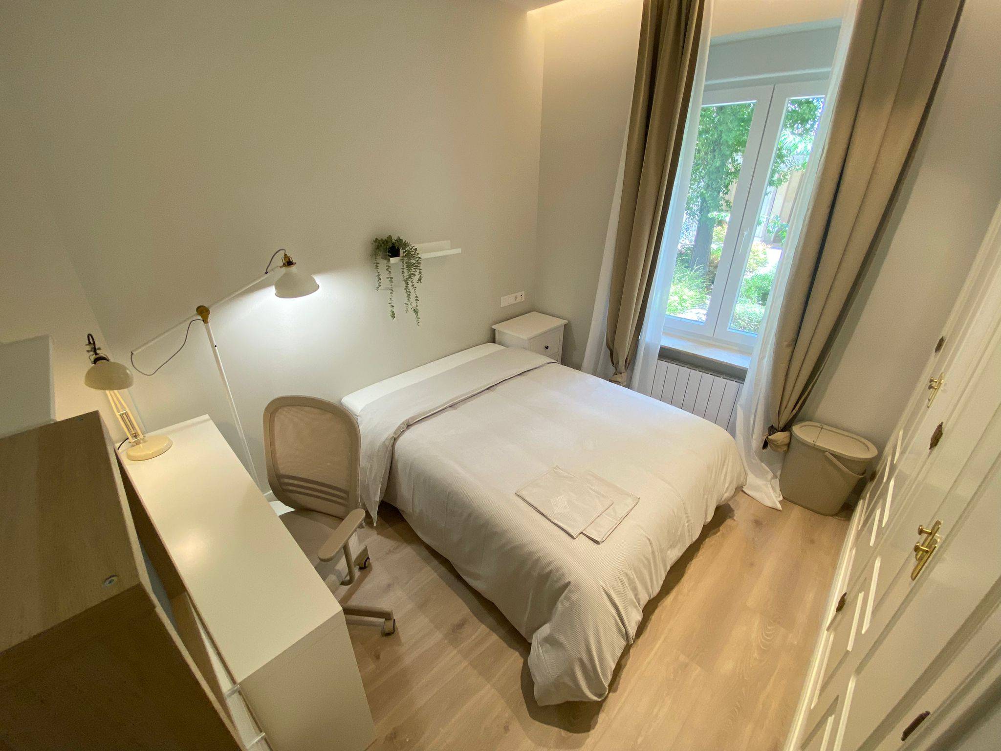 Habitación privada III en Calle Anunciación 1/24