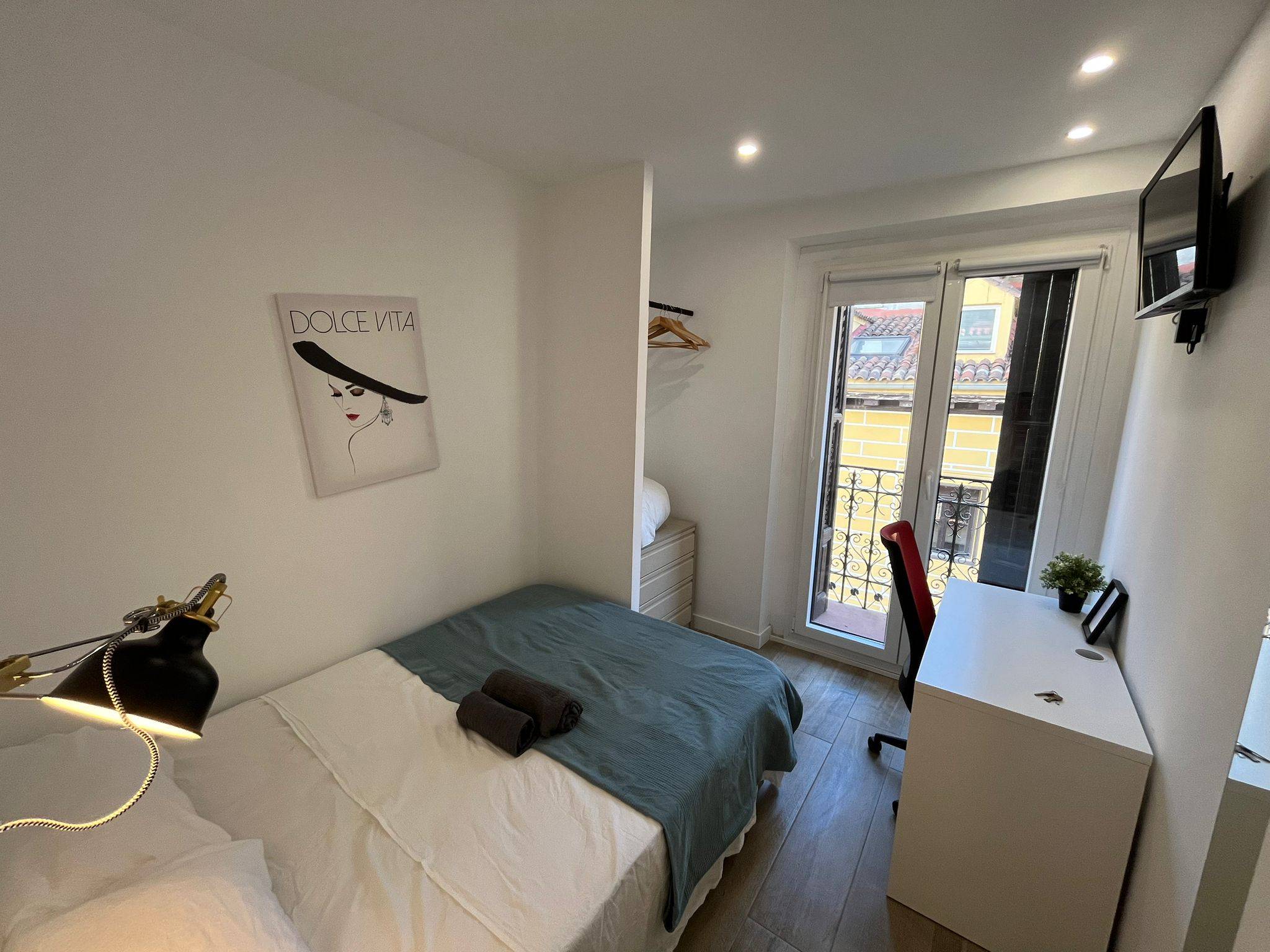 Habitación privada I en Calle de Tetuán 1/23