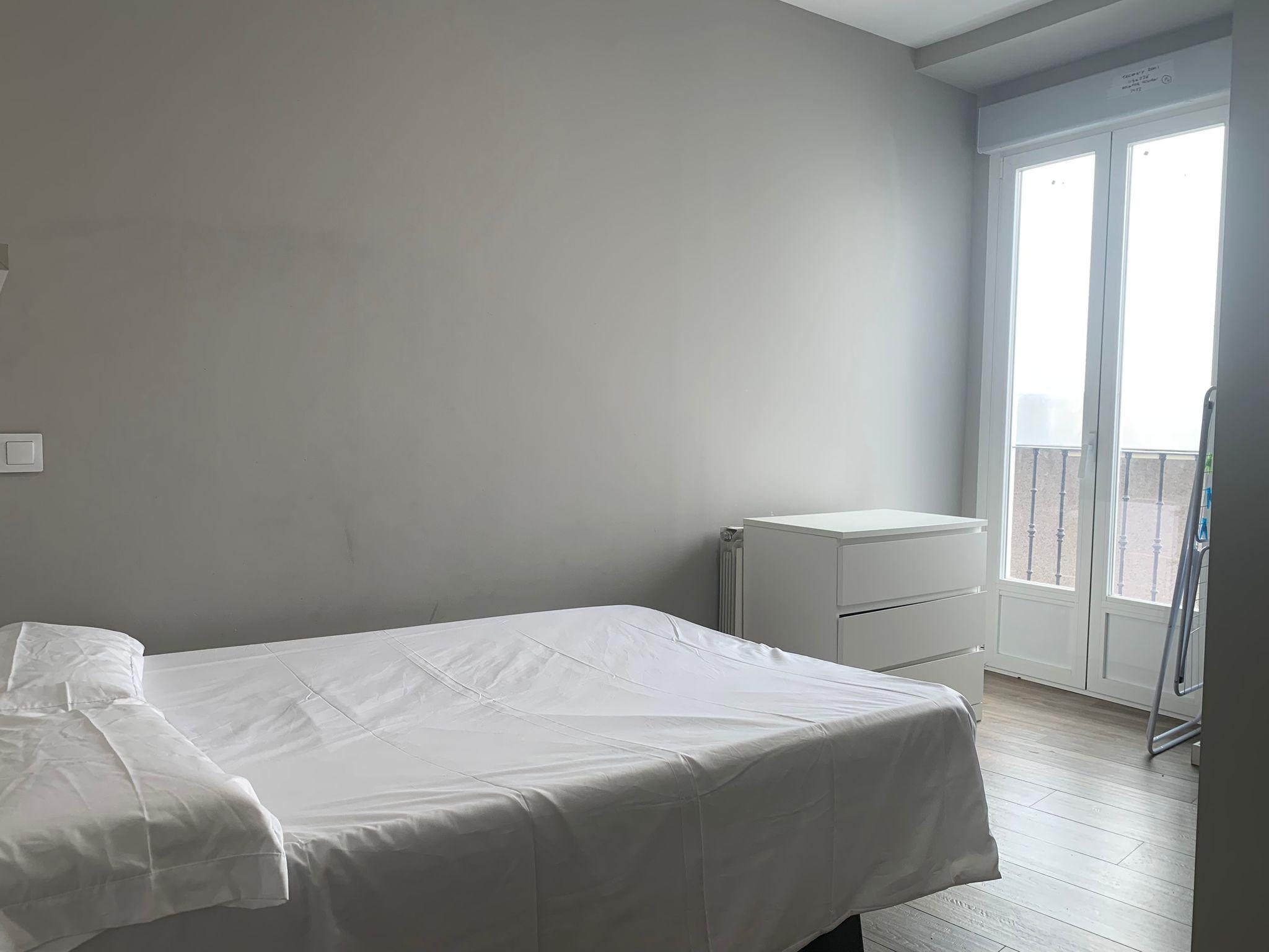 Habitación privada V en Calle de Tetuán