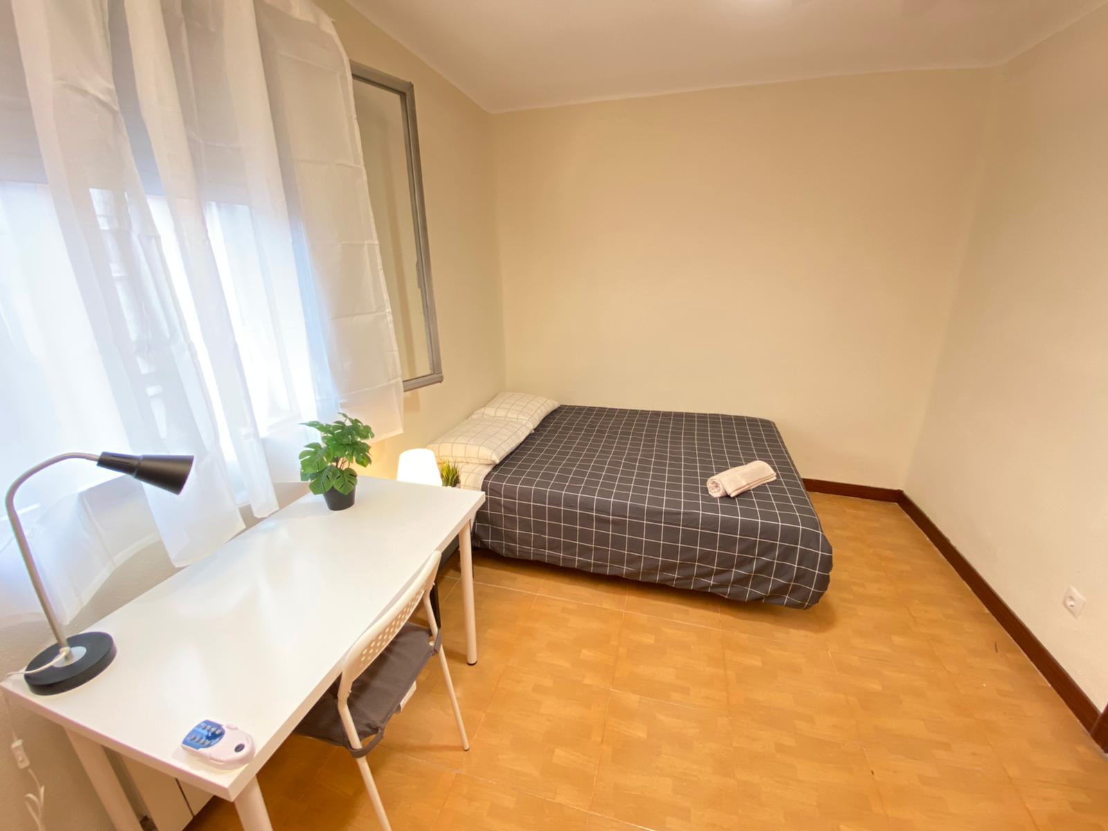 Habitación privada V en Calle del Pico de Alba