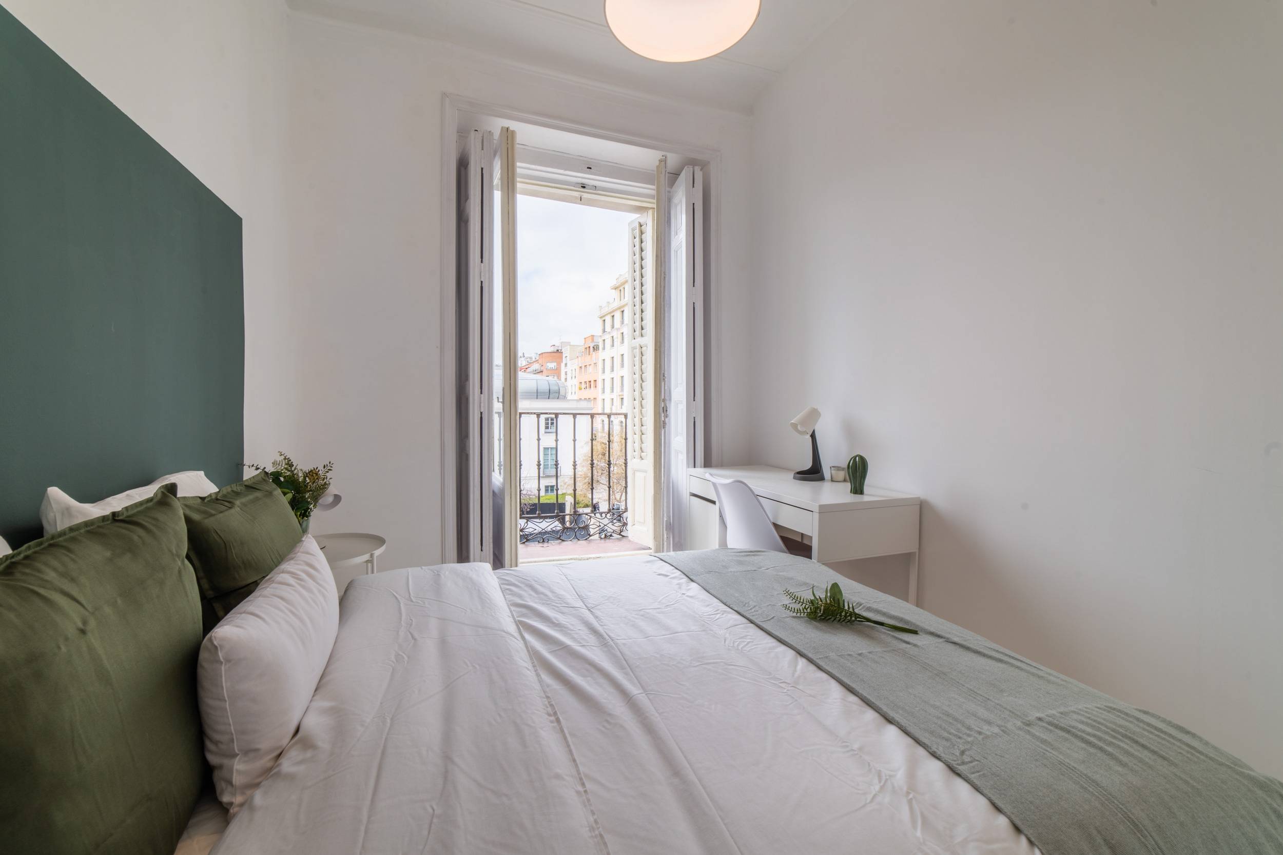 Habitación privada VI en Calle de Santa Teresa 1/22