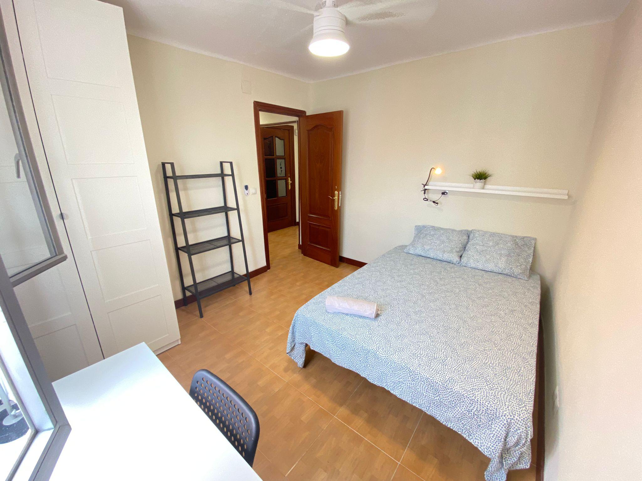 Habitación privada I en Calle del Pico de Alba