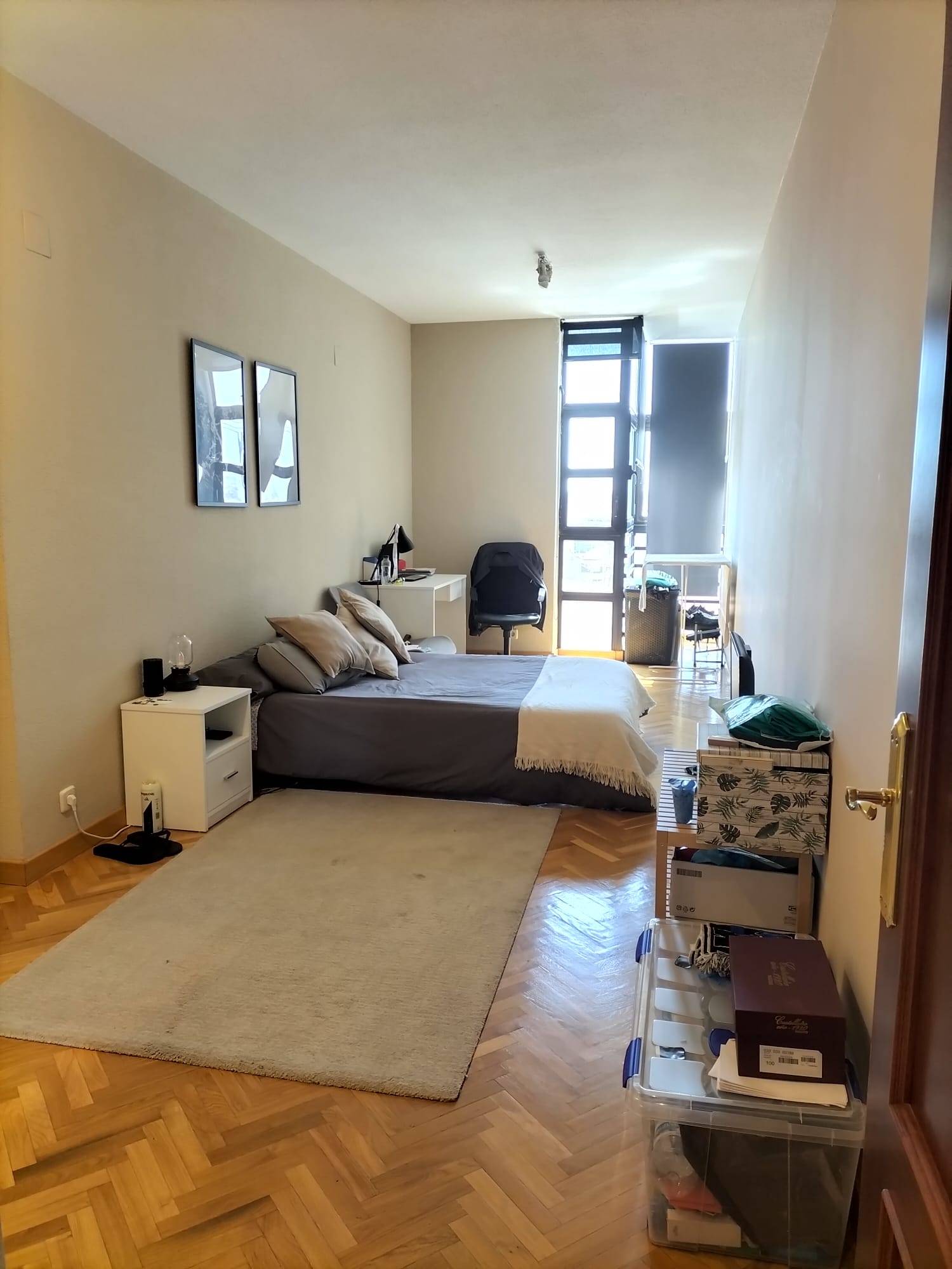 Habitación privada I en Calle de Jacometrezo 1/18