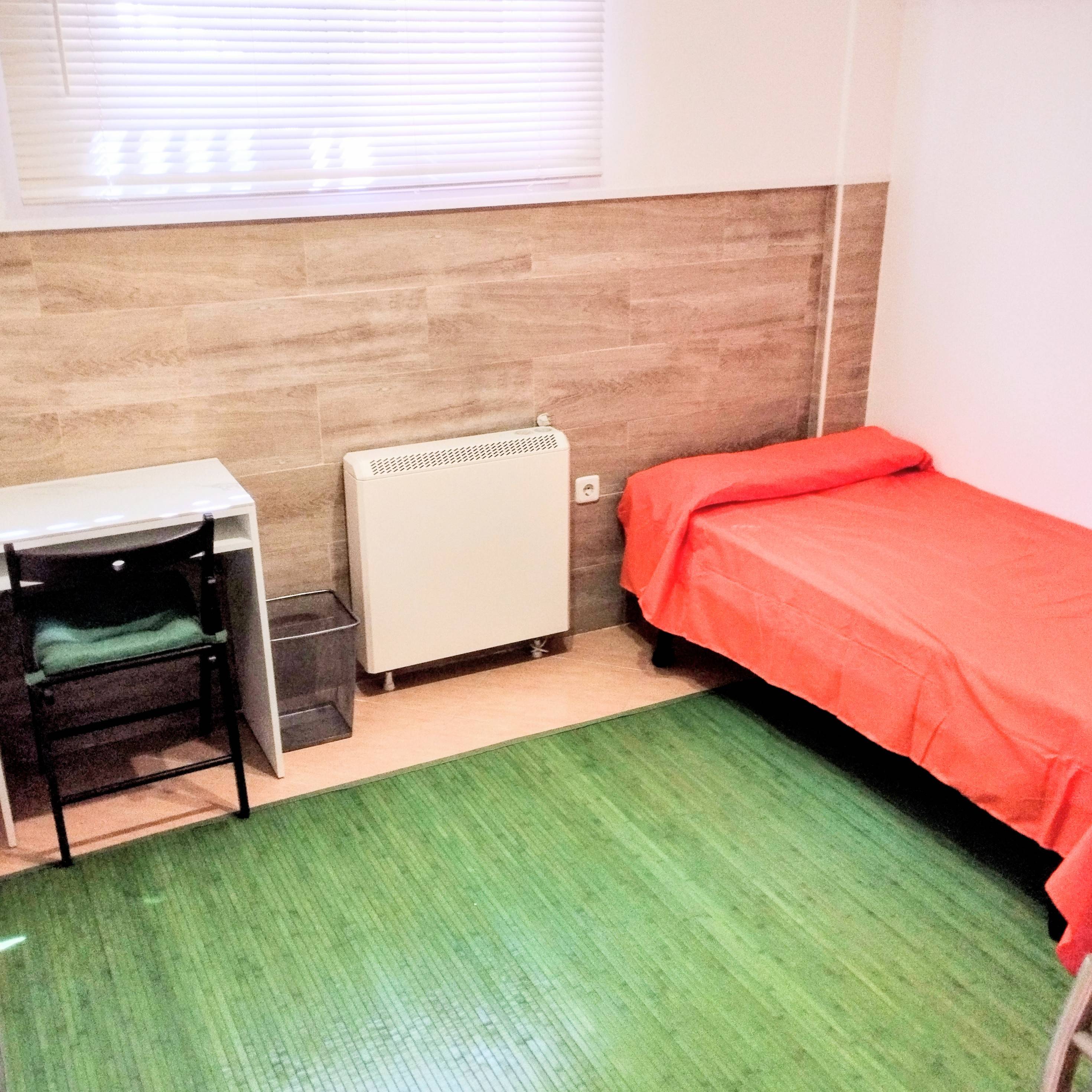 Habitación privada III en Calle de Alejandrina Morán 1/17
