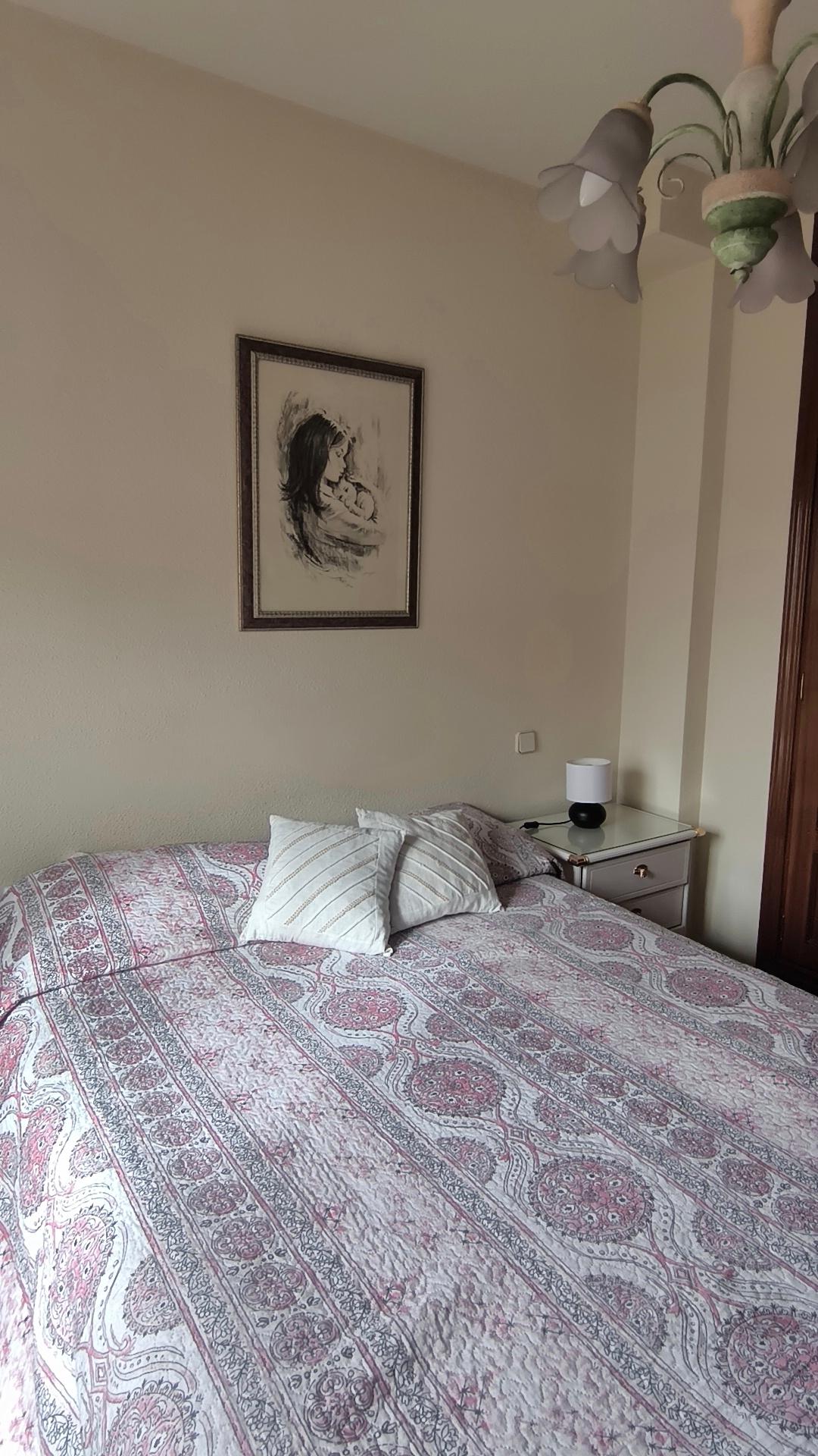 Habitación privada I en Calle de María del Carmen