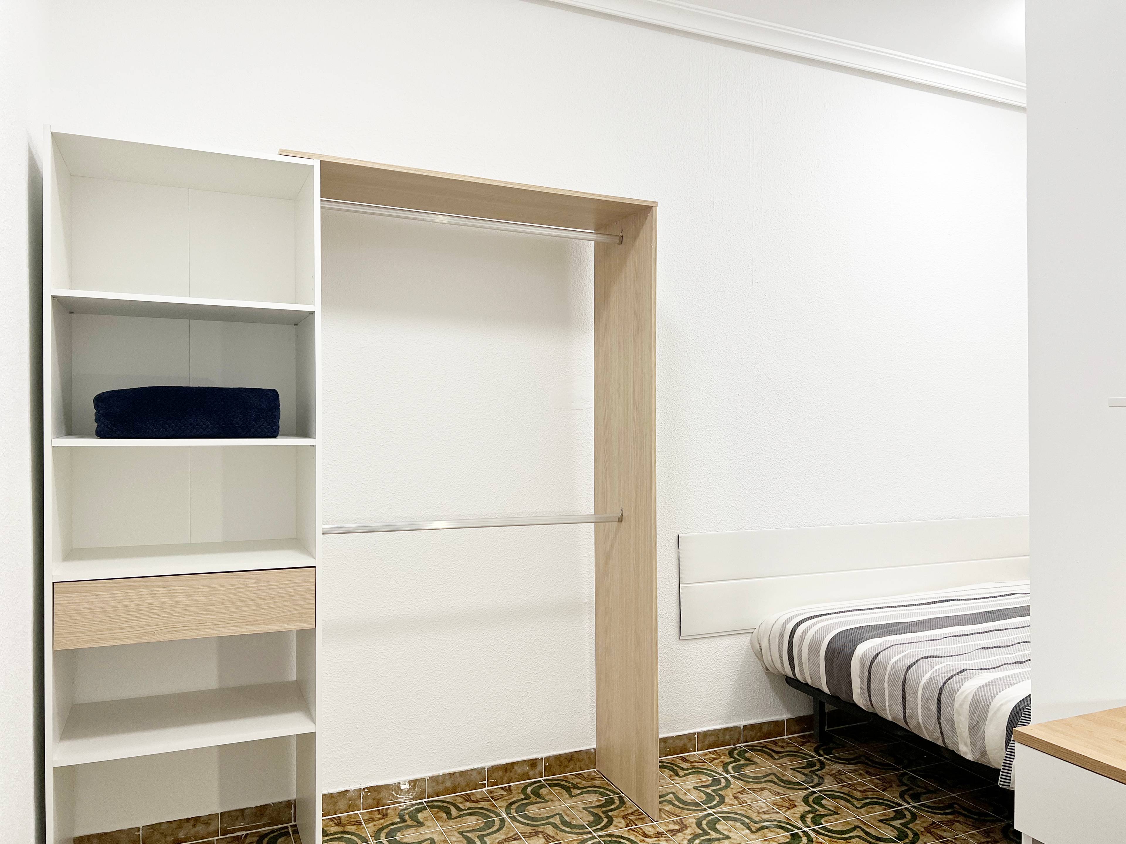 Habitación privada I en Calle del Dos de Mayo 2/20