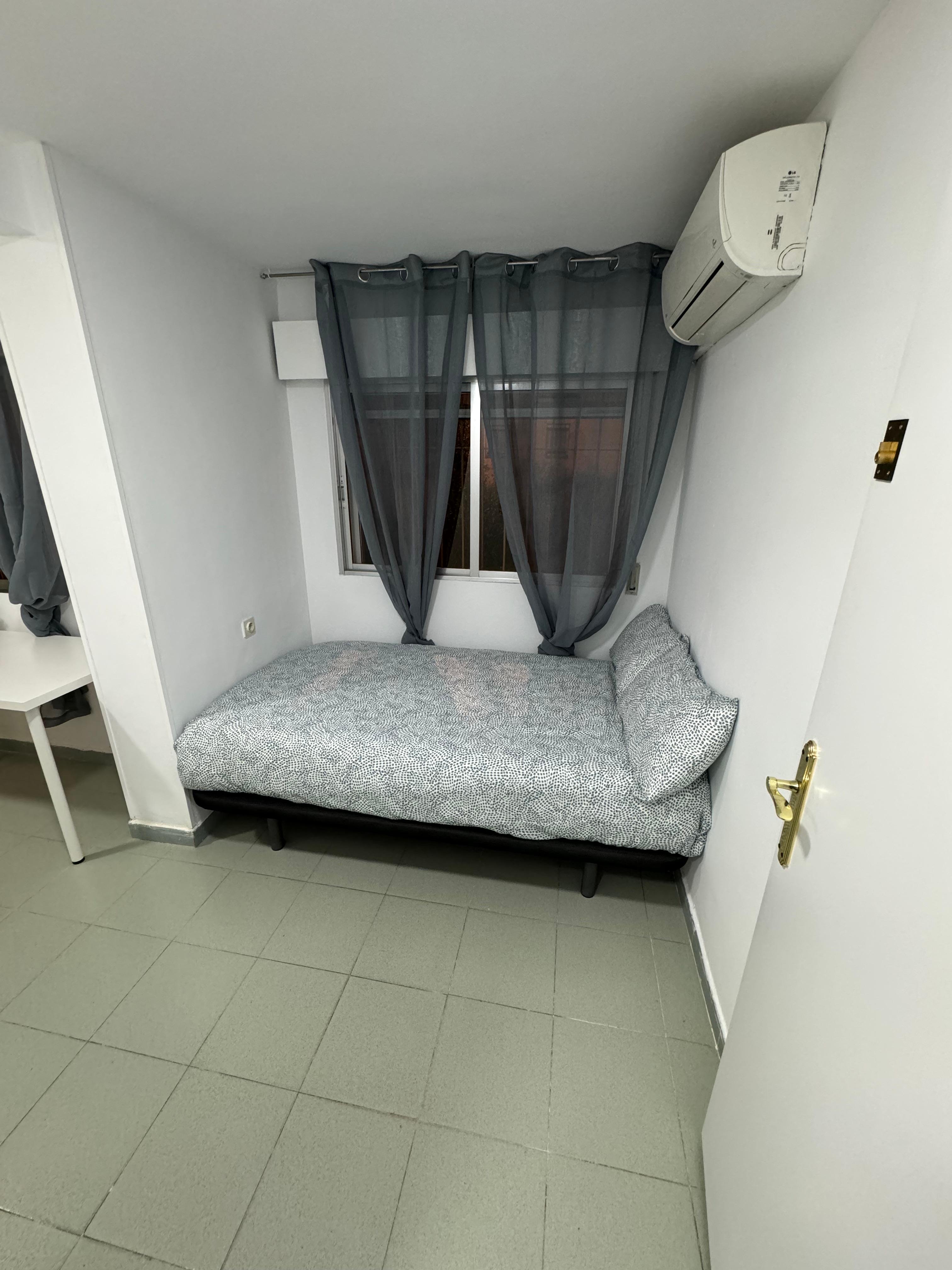 Habitación privada I en Calle Sánchez Morate